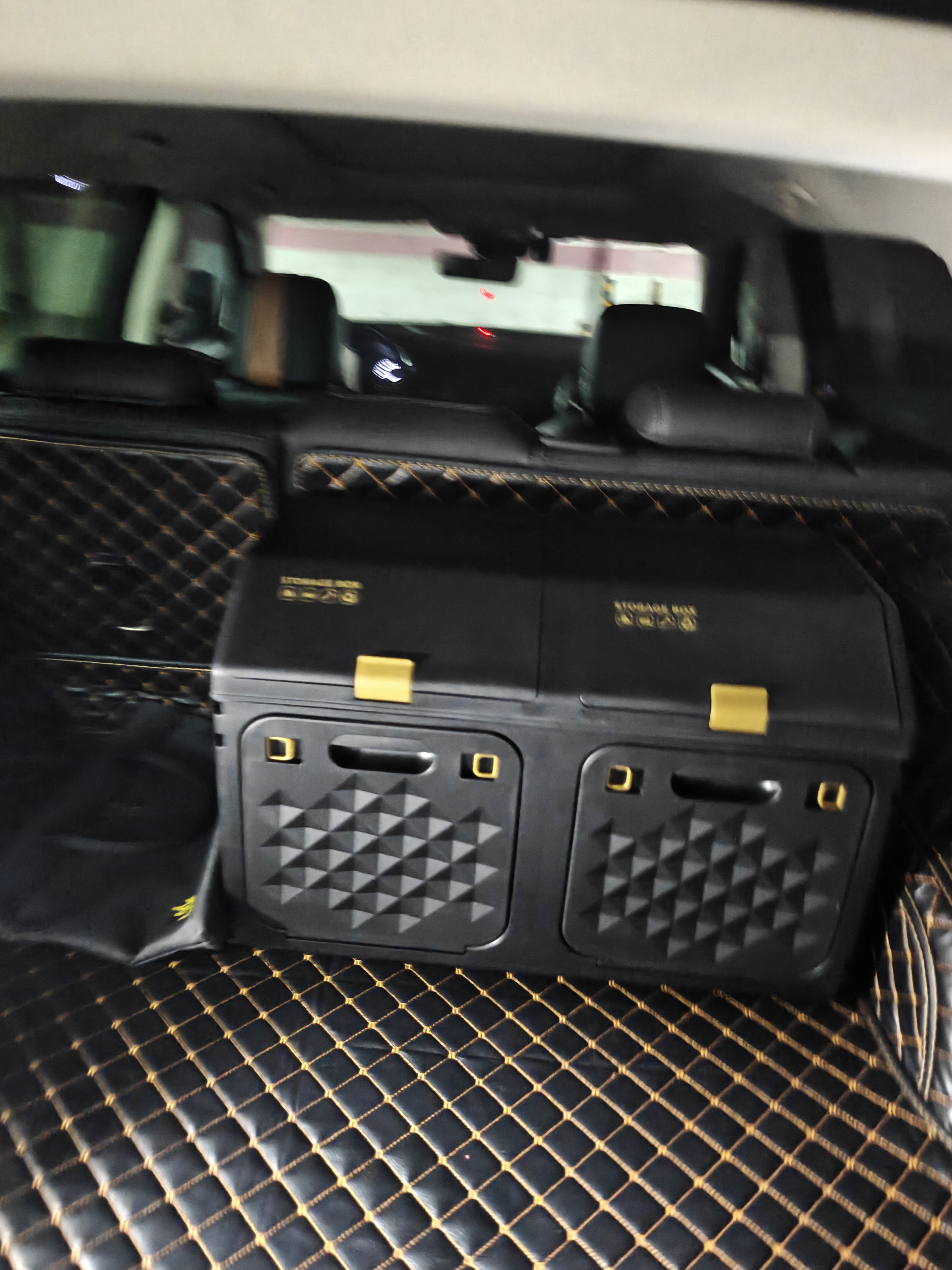 悦卡（YUECAR）汽车后备箱收纳箱折叠车载收纳盒整理箱高端双层斜面款-黑金大号 实拍图