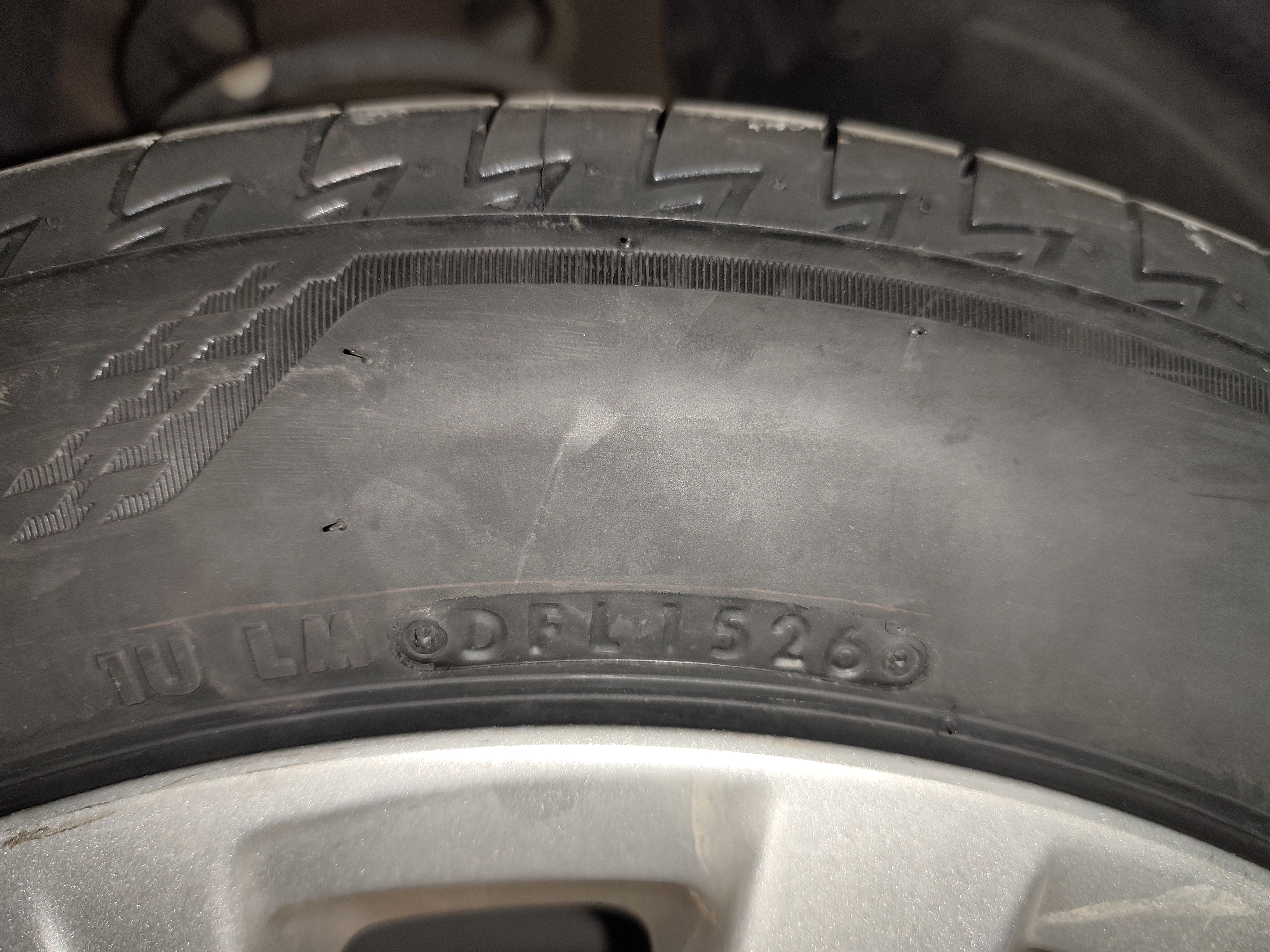 普利司通（Bridgestone）汽车轮胎 215/55R17 94V T005A配套亚洲龙适配皇冠 凯美瑞 帕萨特 实拍图