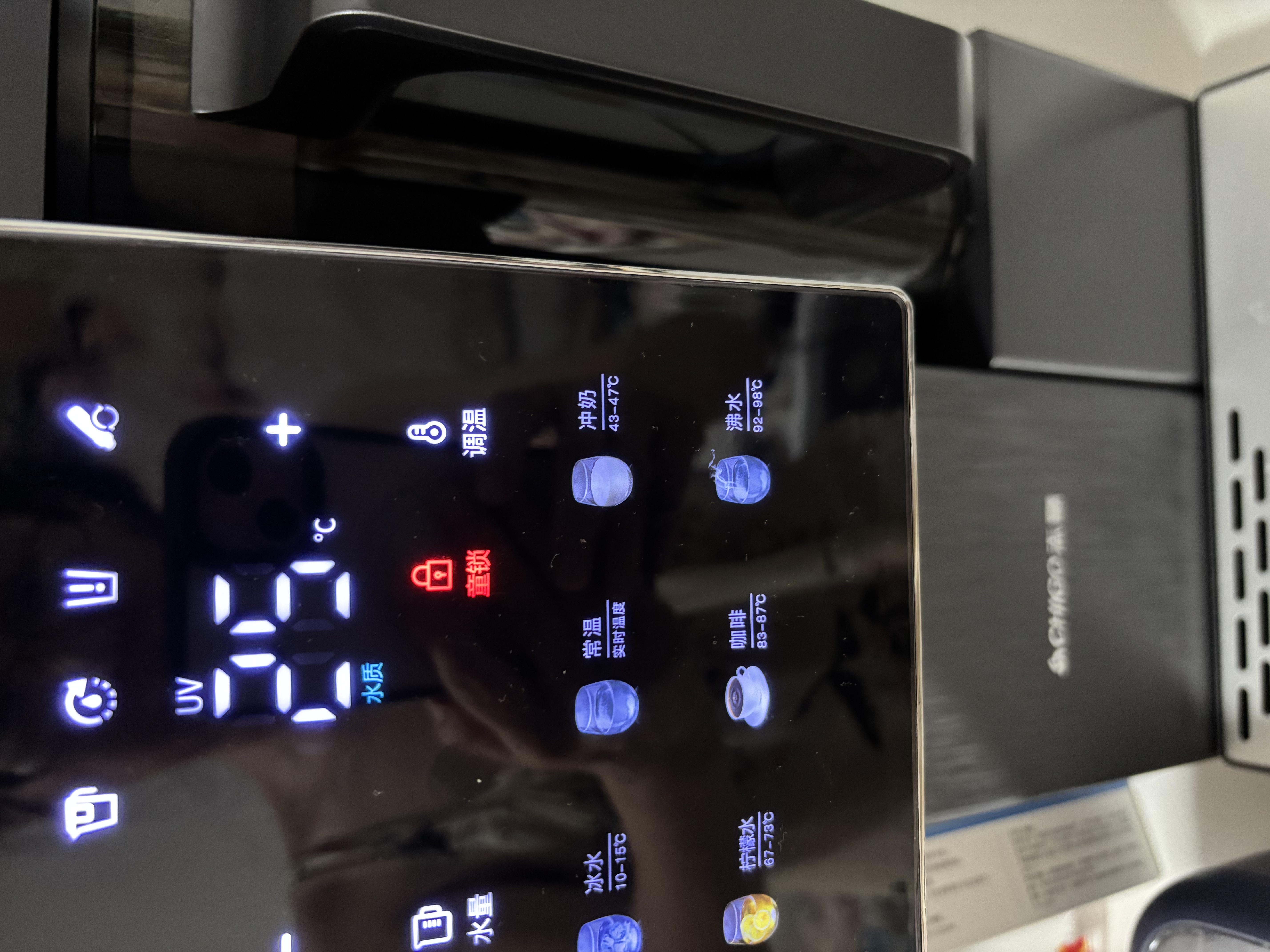 志高（CHIGO）MD60 Plus台式净水器 家用净水机净热一体机即热式制冷饮水直饮机RO反渗透滤芯免安装富锶UV杀菌 升级 MD60 Plus 8.7L 3级滤芯 五重精滤 实拍图