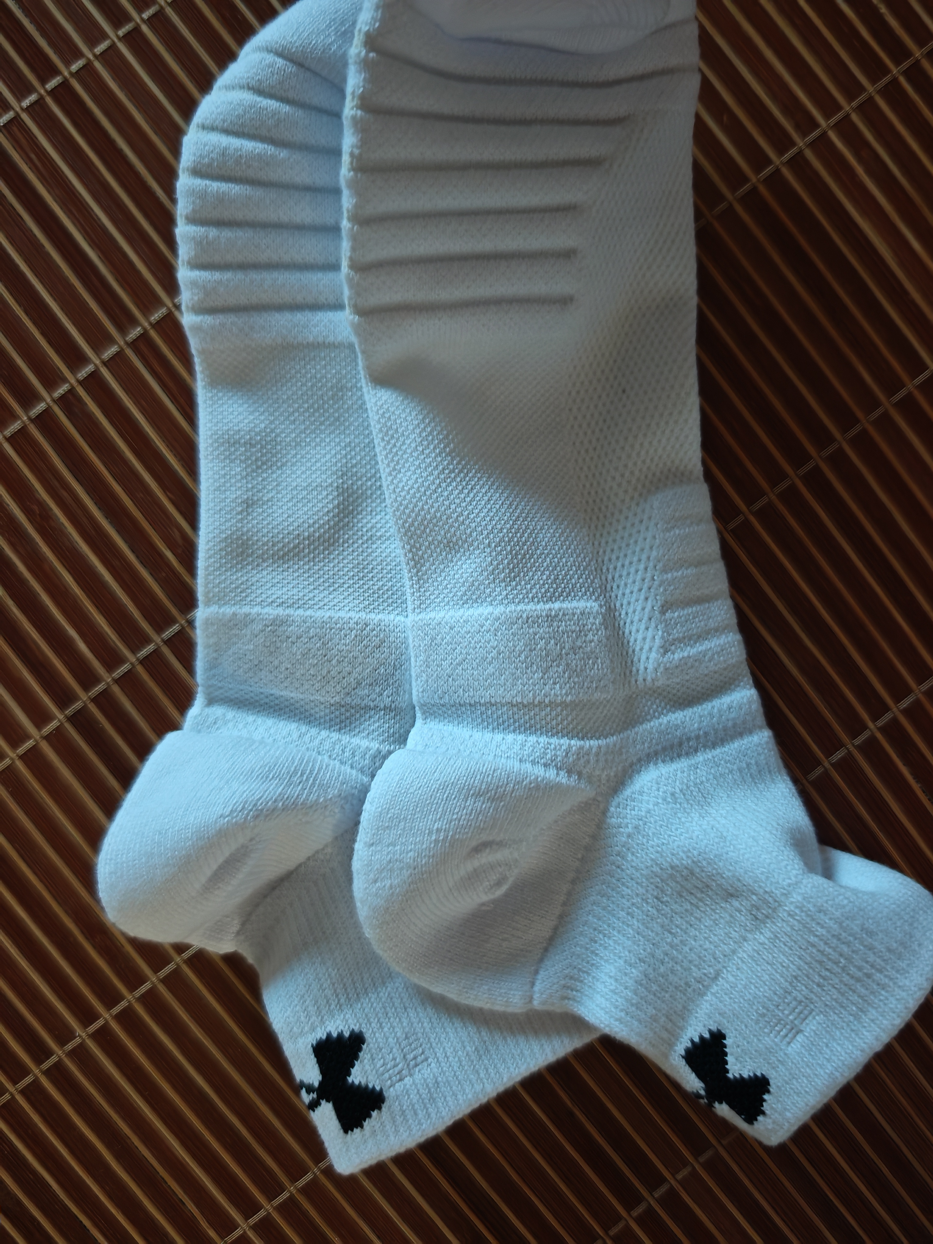 安德玛（Under Armour）袜子男篮球袜【3双】运动袜跑步羽毛球袜子中防臭筒毛巾棉袜女 实拍图