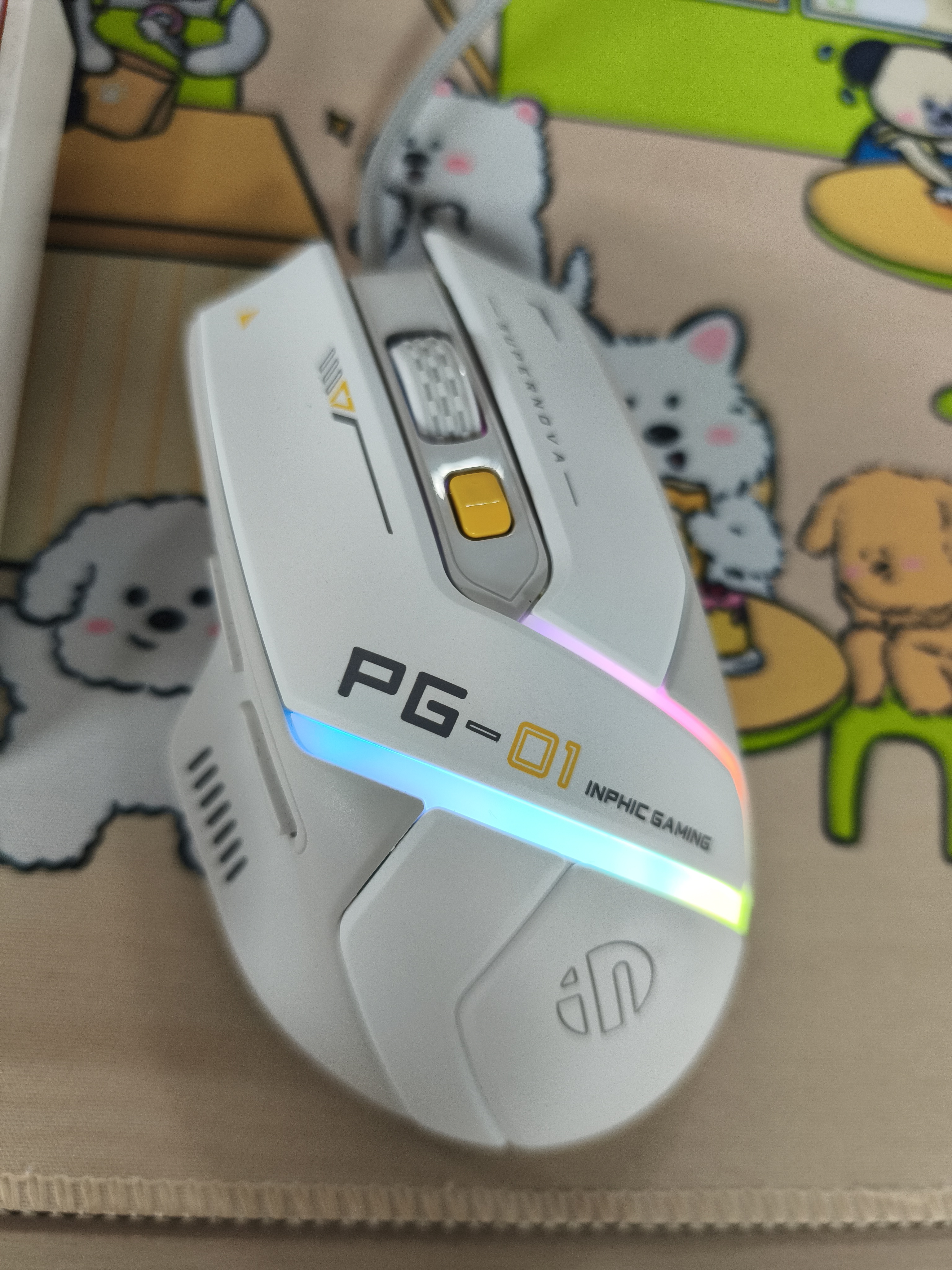 英菲克（INPHIC）PG1有线游戏鼠标 电竞宏 右手通用型 rgb吃鸡/lol/csgo台式笔记本通用 12800DPI 实拍图