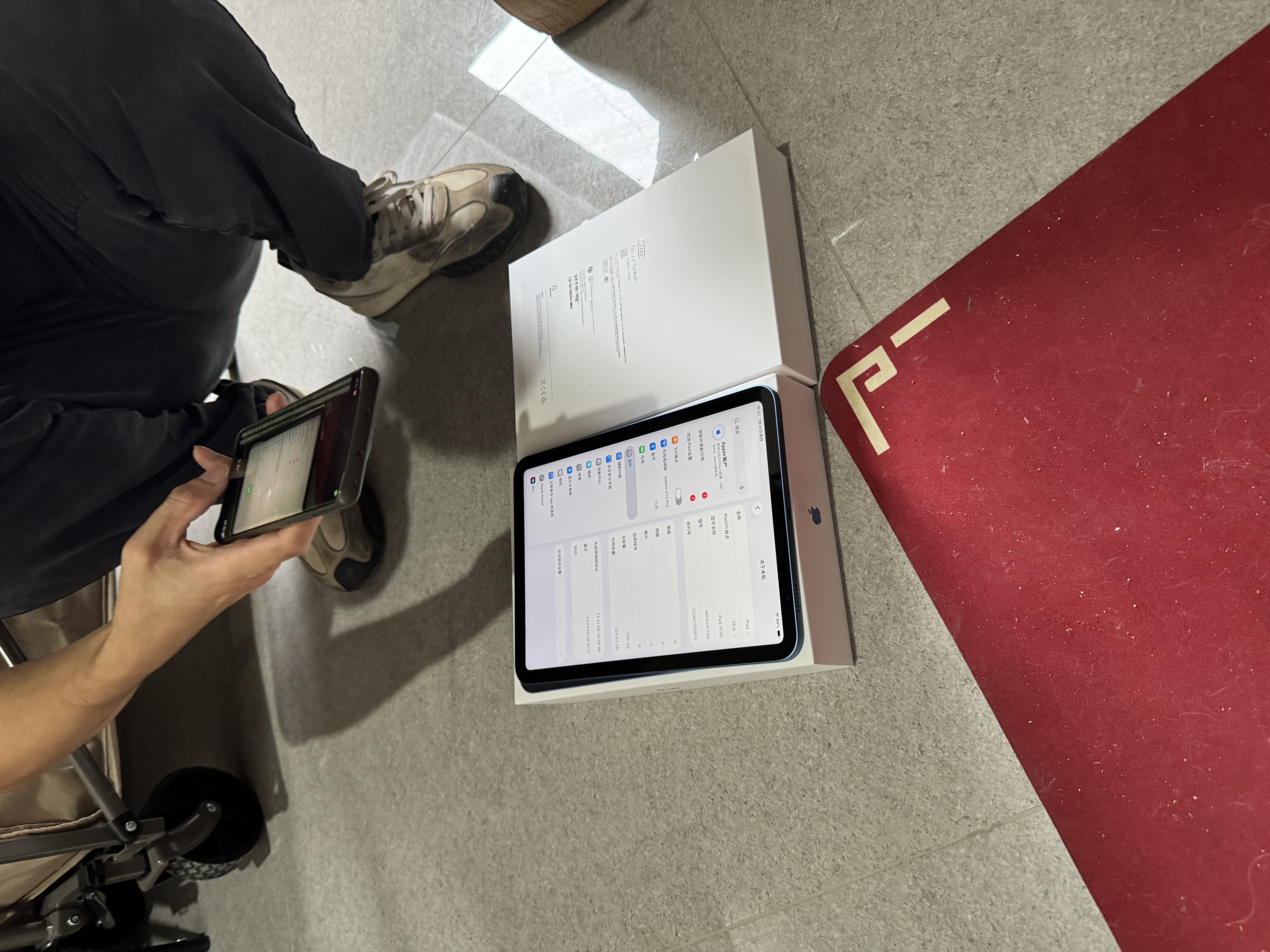 Apple/苹果 iPad 11英寸 A16芯片2025年款 平板电脑 (256GB WLAN版/学习办公娱乐)蓝色 实拍图