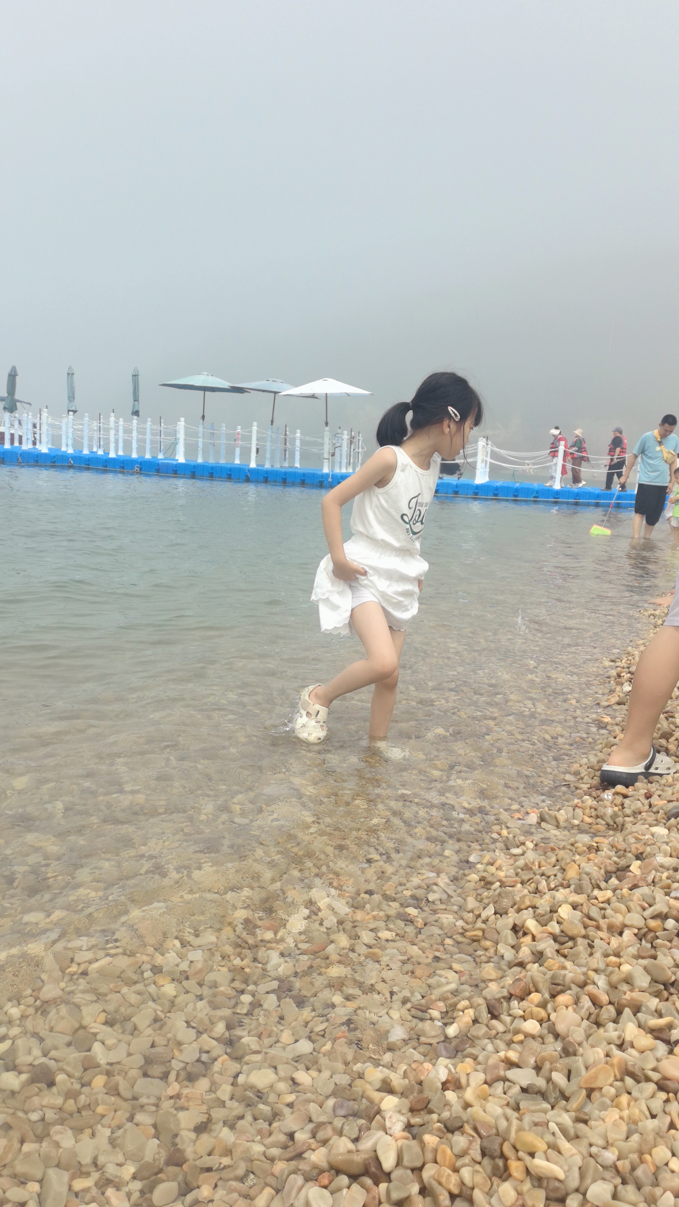 Kocotreekk树儿童洞洞鞋防滑透气男女童轻便沙滩鞋玩水溯溪亲子款 实拍图