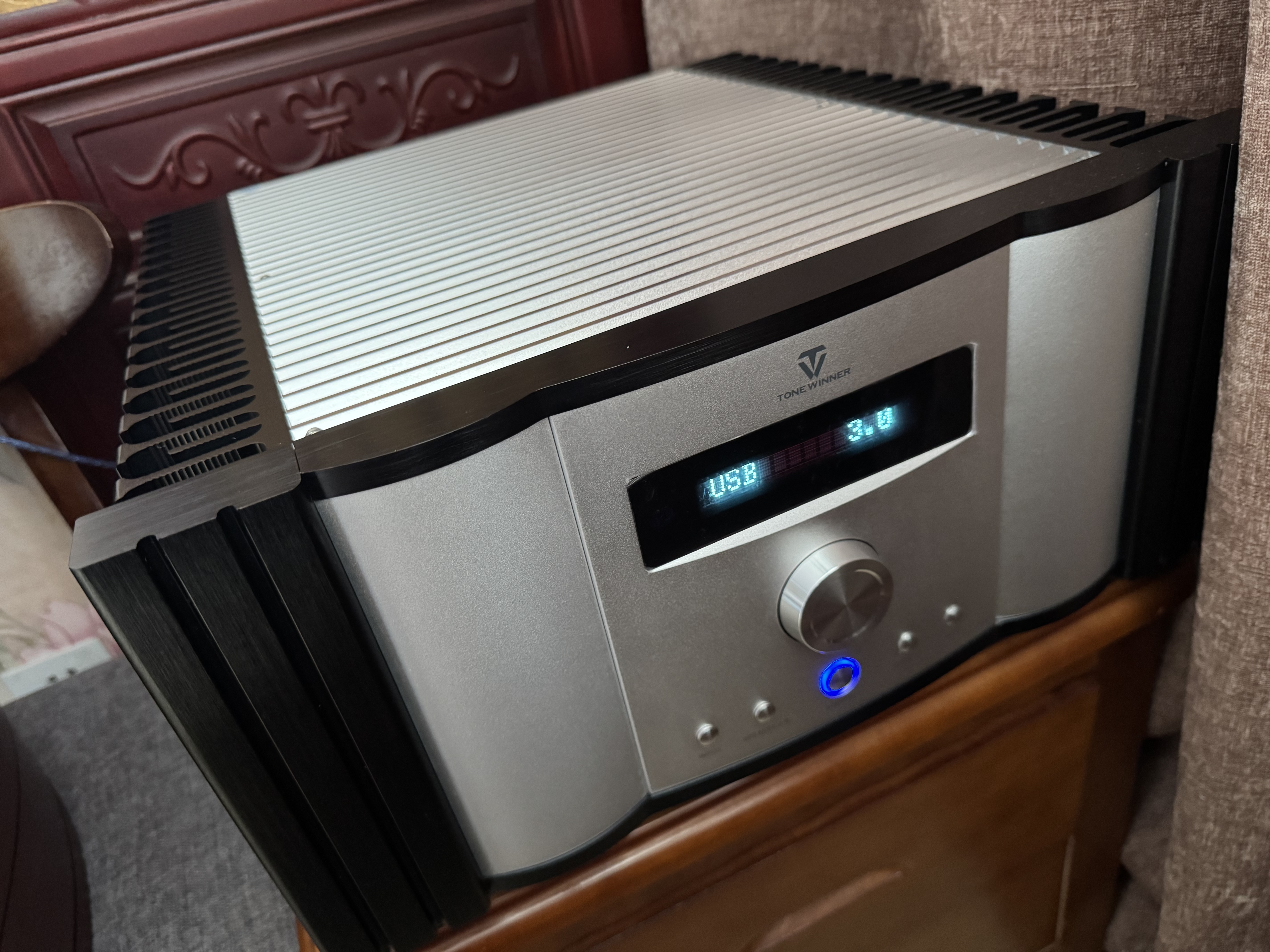 天逸（Winner）AD-3PRO+高保真发烧HIFI2.0声道大功率投影机音响甲类合并式功放机 AD-3PRO+（JD物流直达） 实拍图