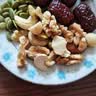 三只松鼠每日坚果纯坚果1.1KG/罐 开心果腰果夏威夷果休闲零食团购送礼 实拍图