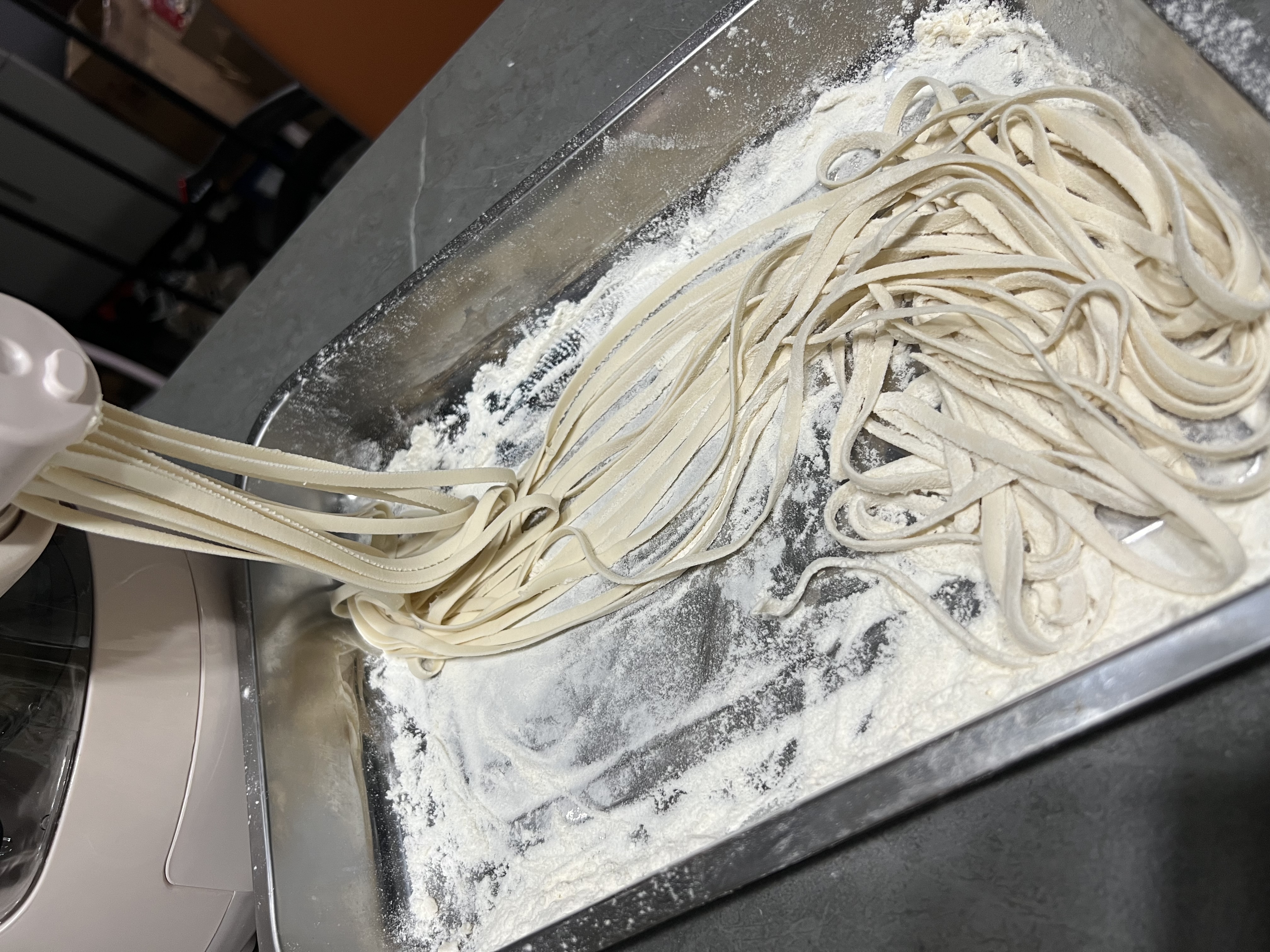 九阳（Joyoung）大容量面条机家用全自动压面机快速出面可拆洗电动和面机饺子皮机M6-M30 实拍图