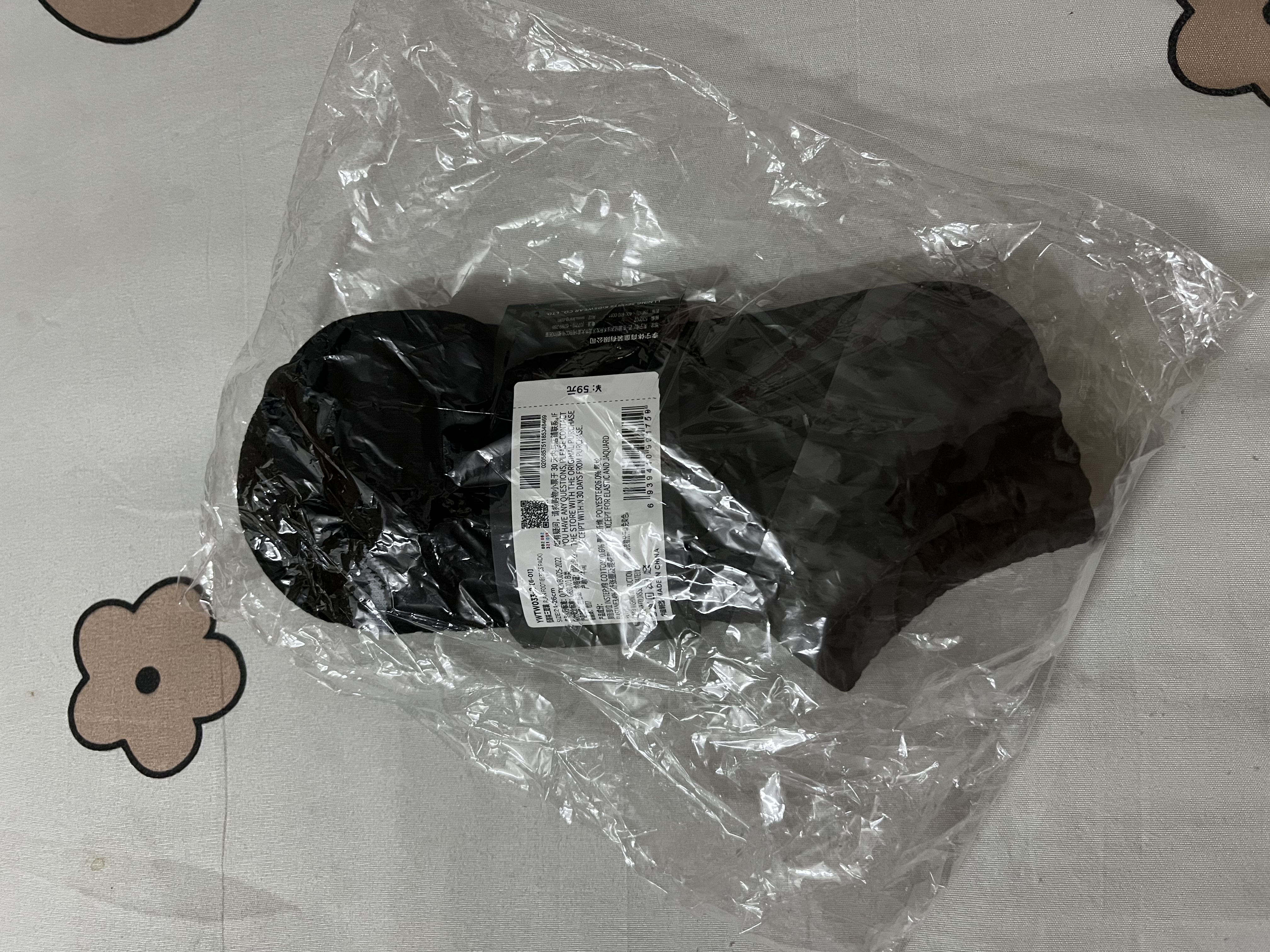李宁（LI-NING） 袜子运动袜男女短袜中筒袜篮球羽毛球跑步棉质抗菌短袜透气吸汗 黑色低跟袜3双装【网眼透气-抗菌舒适】 L号 【适合36到42码】 实拍图