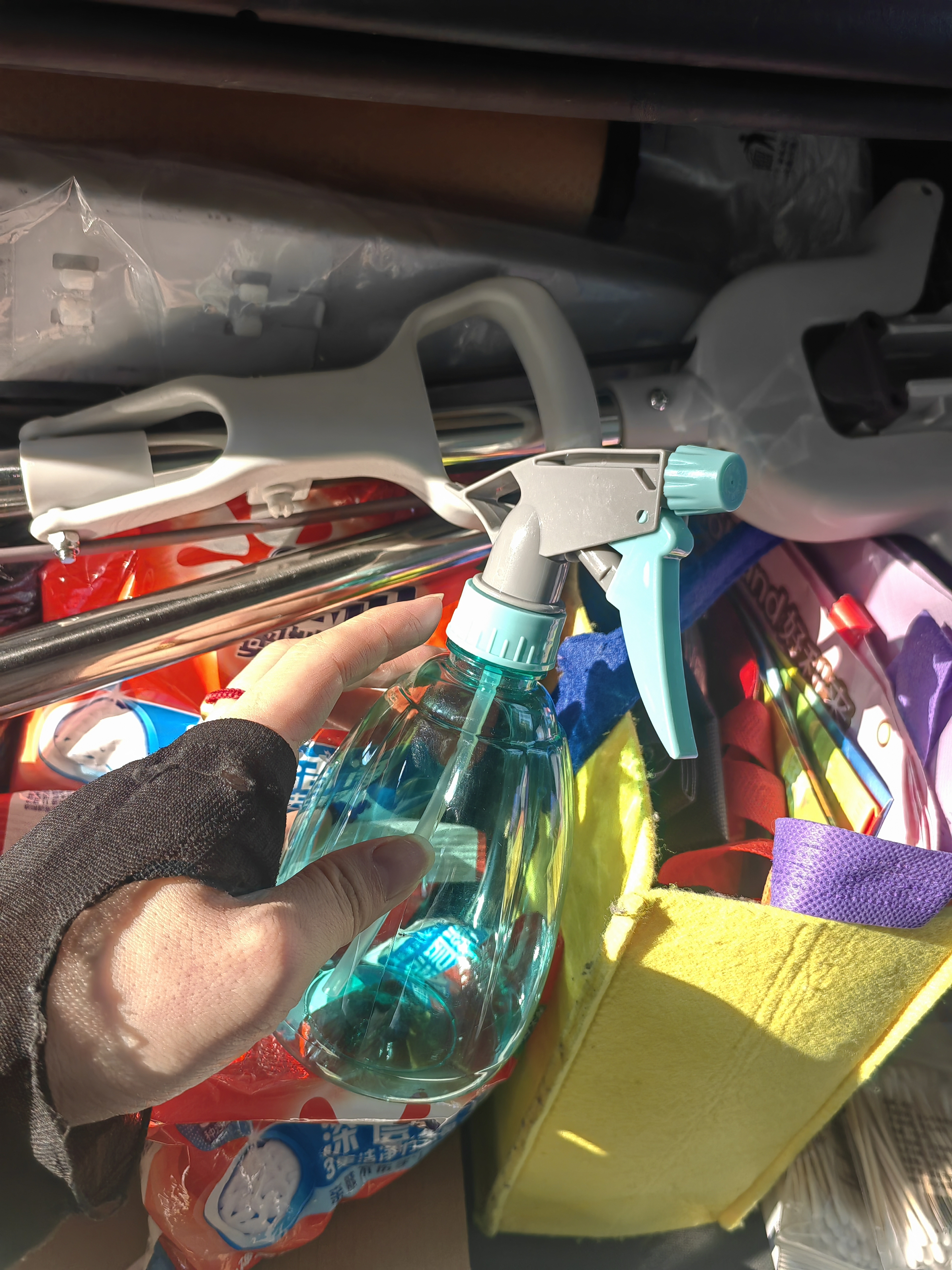 家用酒精喷壶消毒水清洁专用喷雾瓶气压式细雾浇花洒小喷水壶喷瓶 透蓝【1个装】 500ml 实拍图