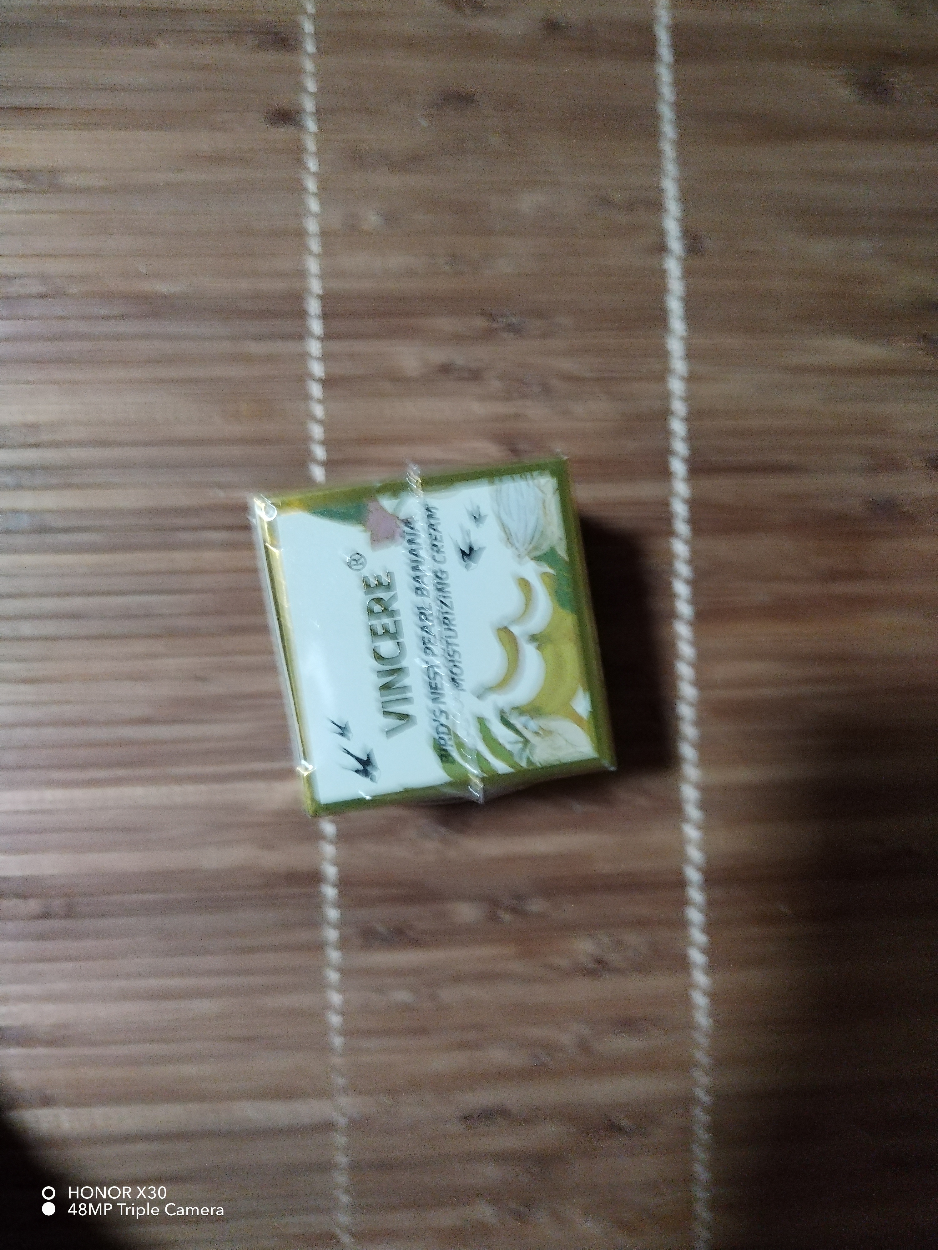 VINCERE泰国进口燕窝珍珠香蕉膏滋润皮肤手脚开裂润肤手足保湿身体乳20g 实拍图