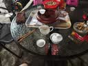 户外桌椅带伞套装阳台休闲庭院铁艺茶几家用室外露台奶茶店桌椅 80水纹组装圆桌+4椅默发无孔 实拍图