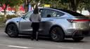 YZ适用于特斯拉Model3/Y中控导航屏幕显示保护套框改装丫配件 16英寸六座MYL/26款焕新Y中控屏幕保护套-黑 实拍图