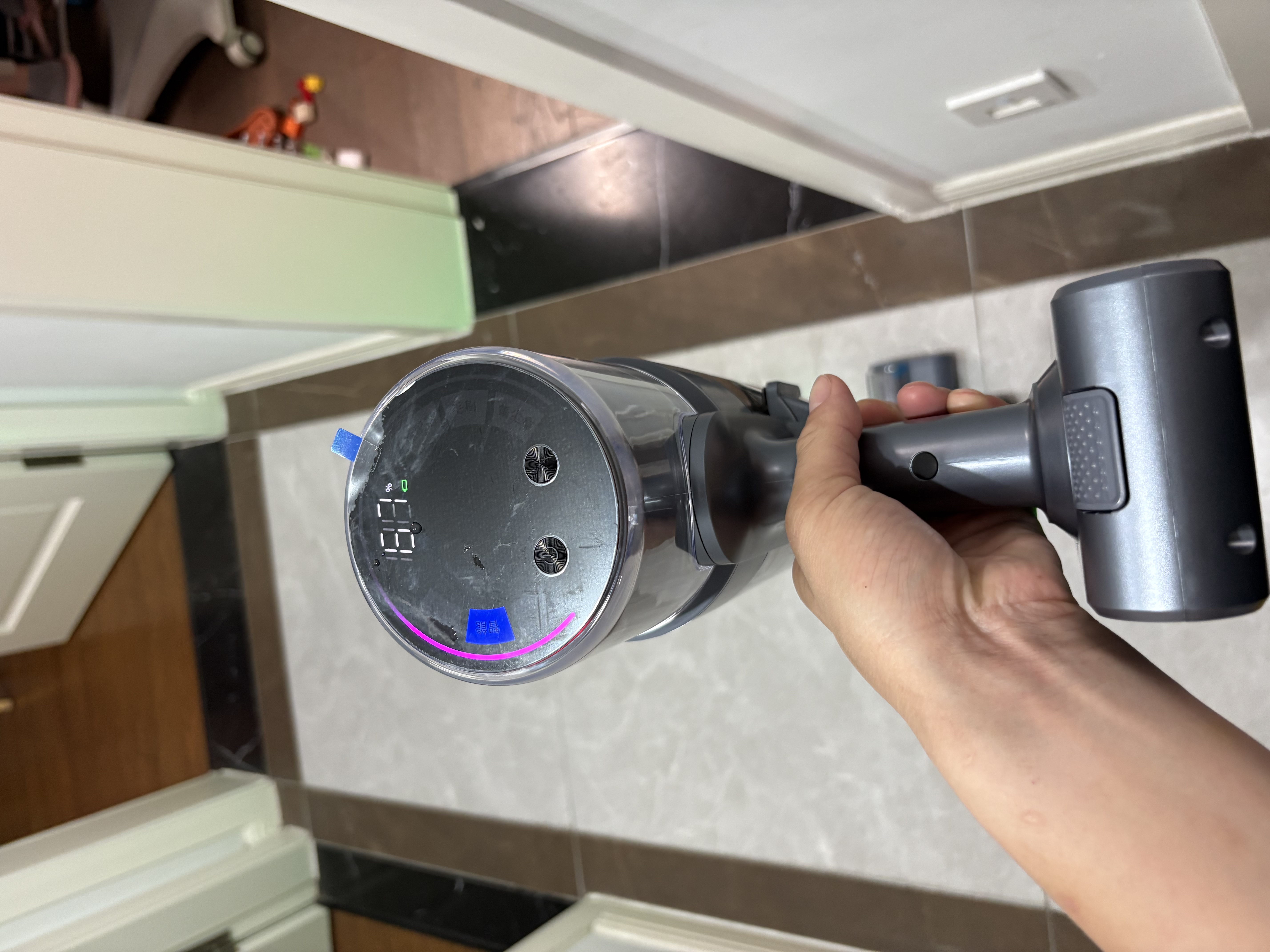 松下（Panasonic）【除尘神器】无线吸尘器家用大吸力手持绿光照显尘吸猫毛四重过滤MC-A31H【可拆电池增加续航】 实拍图