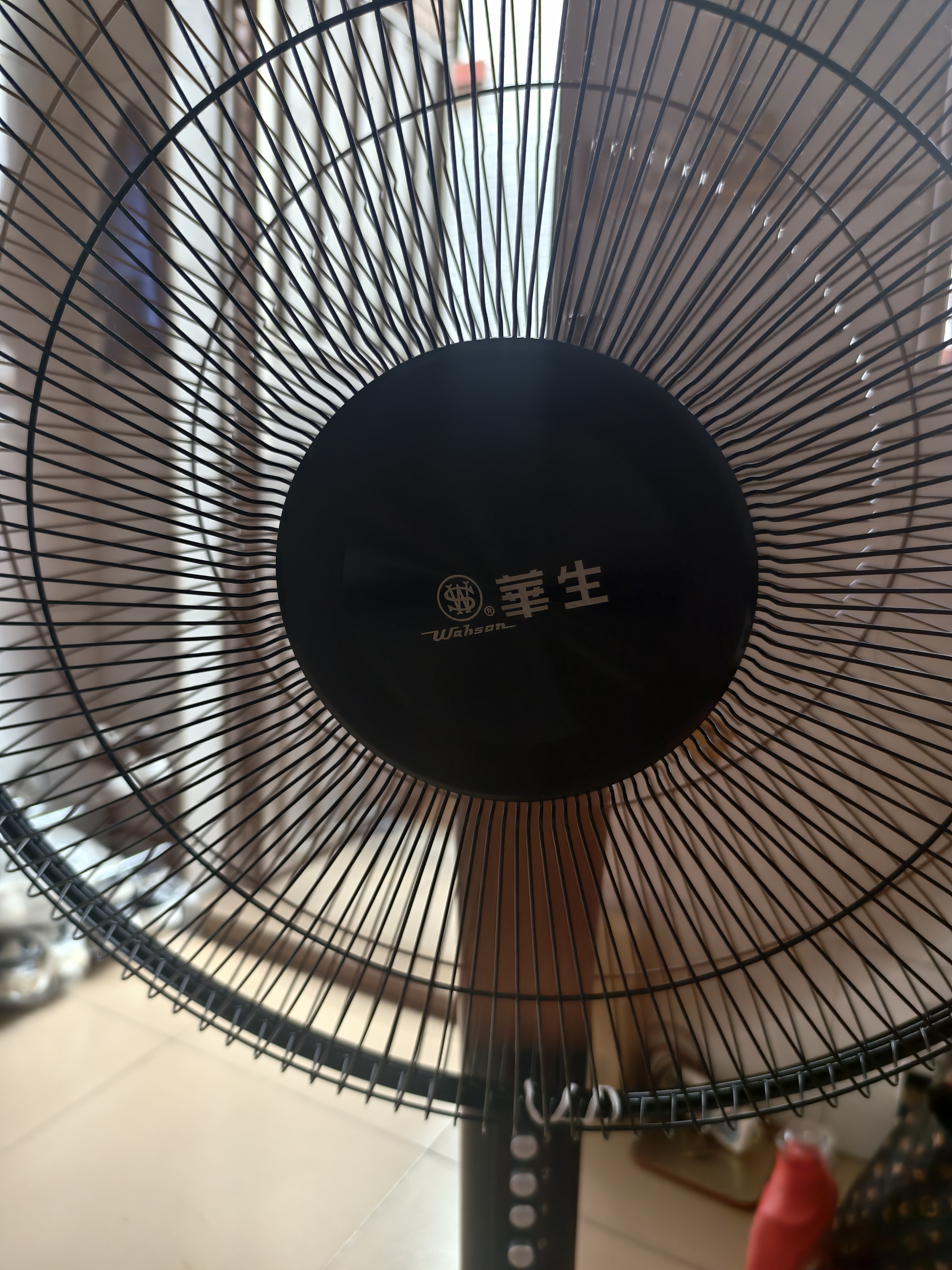 华生（Wahson）电风扇落地扇金属铝叶风扇立式大风量电扇工业扇18吋低噪省电家用宿舍办公交流定频风扇 FS-D1805 实拍图