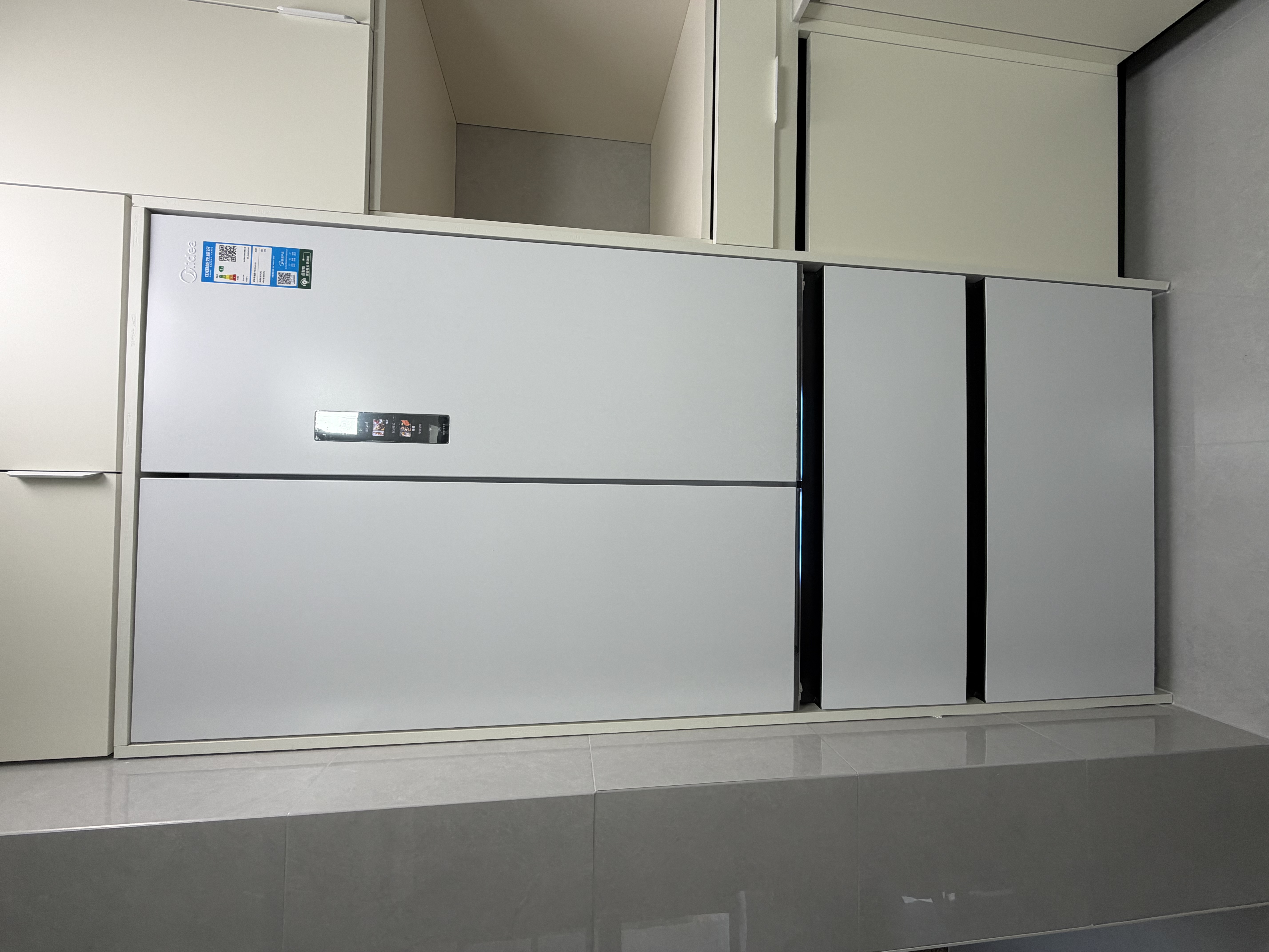 美的（Midea）M60机皇550法式四开门冰箱523升大容量双系统2.0自动制冰机超薄嵌入式双净味一级能效风冷国家补贴 自动制冰|双系统2.0|云隐白 美的机皇 实拍图