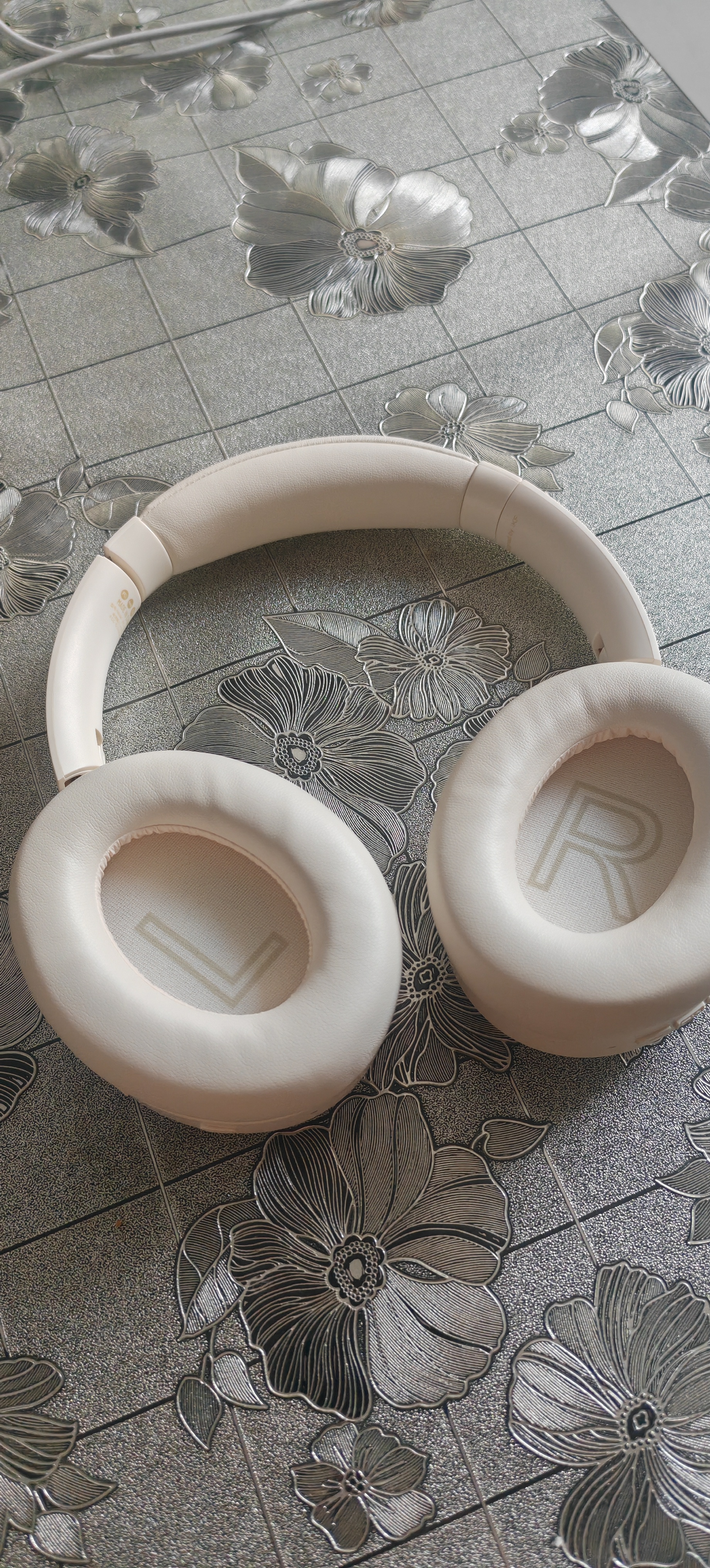 iKF King Pro3.0【双金标LDAC高解析】头戴式主动降噪蓝牙耳机新款无线有线游戏低延迟超长续航云岩白 实拍图