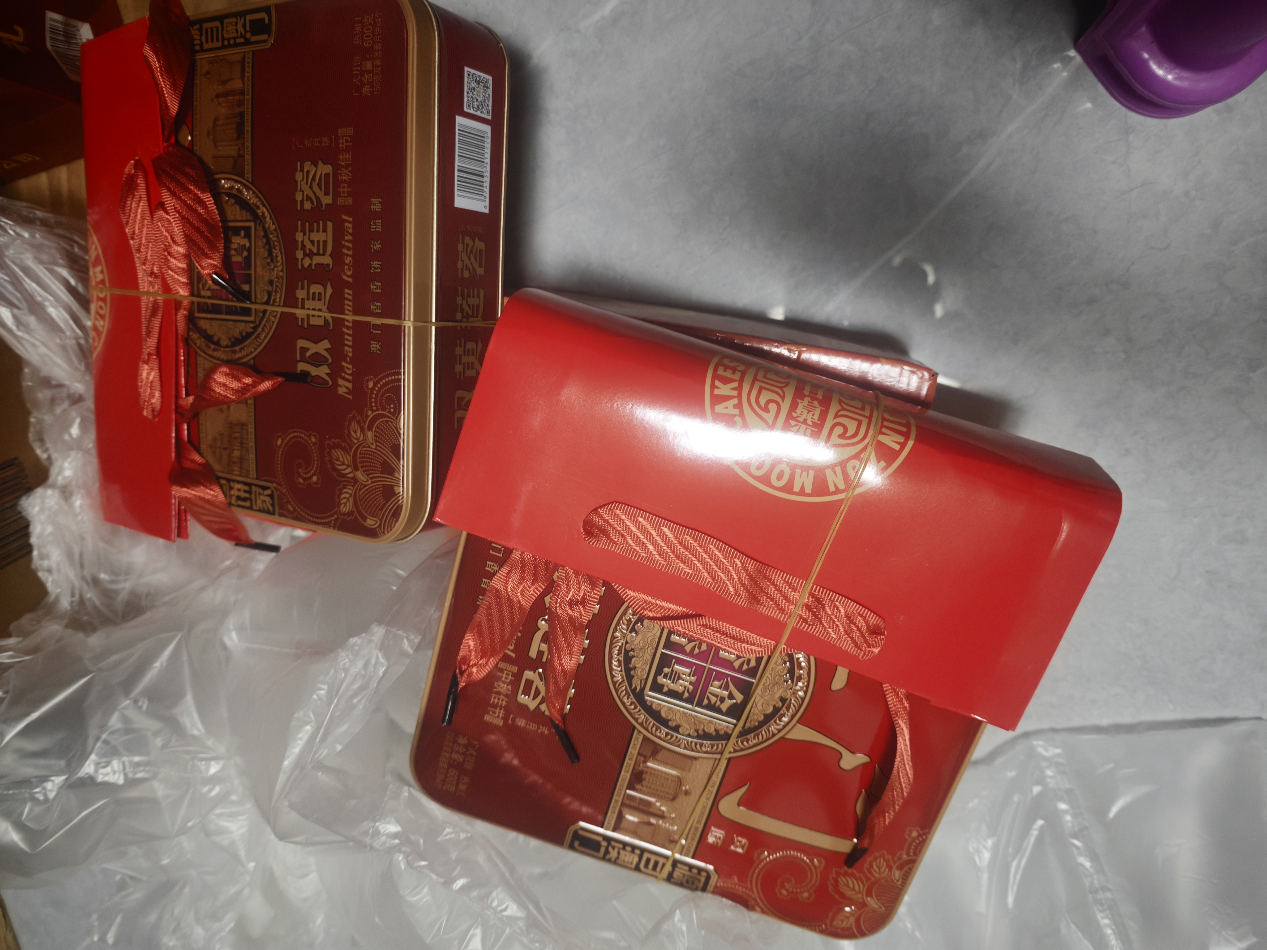 金尊澳门双黄莲蓉600g月饼礼盒铁盒【送礼品袋】中秋送礼广式150g*4个 实拍图
