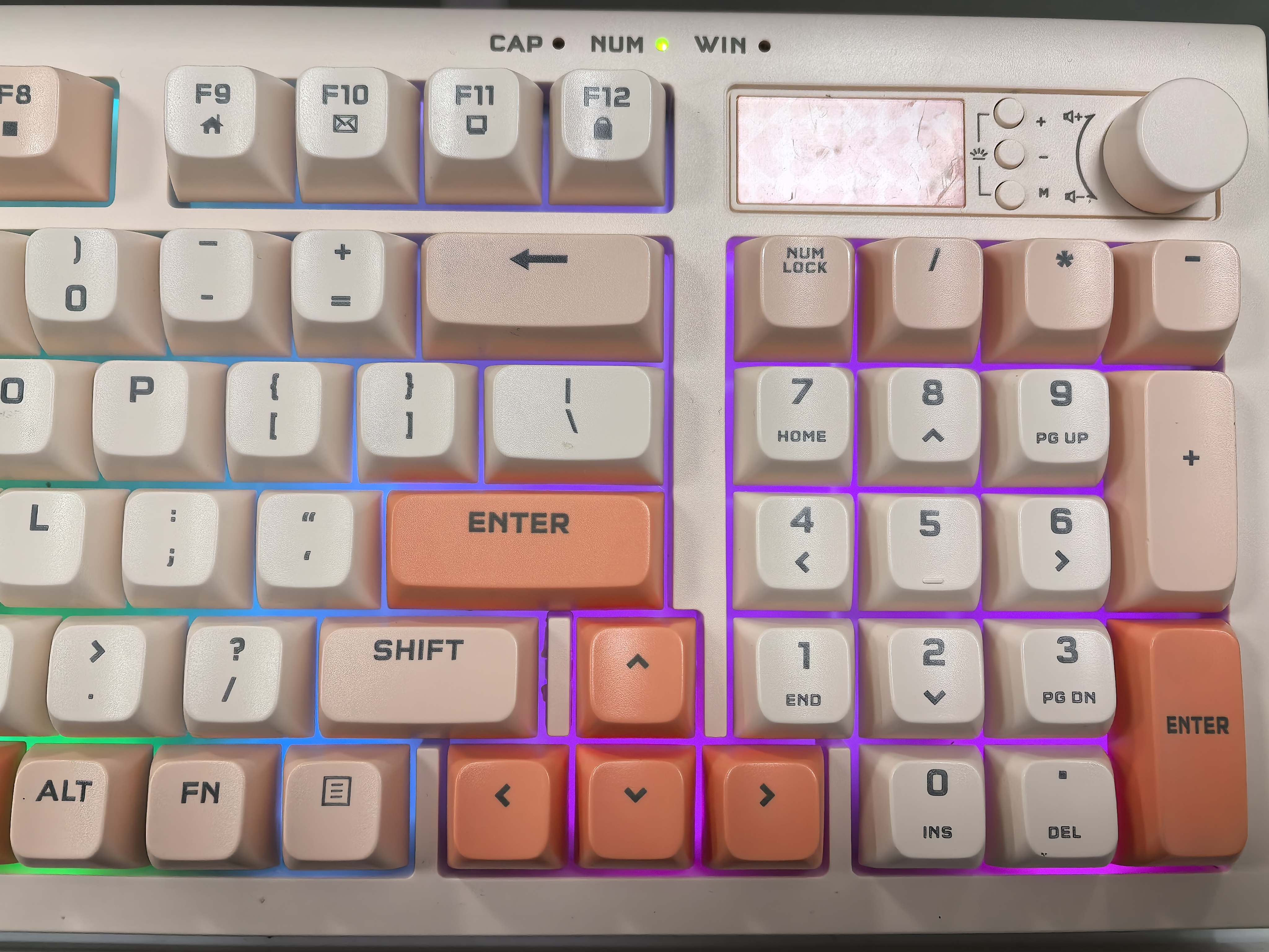 联想（Lenovo）K2有线轻音键盘 机械手感 消音结构95键 混彩灯效 人体工学 音量旋钮 有线办公键盘 拼色 石英粉 实拍图