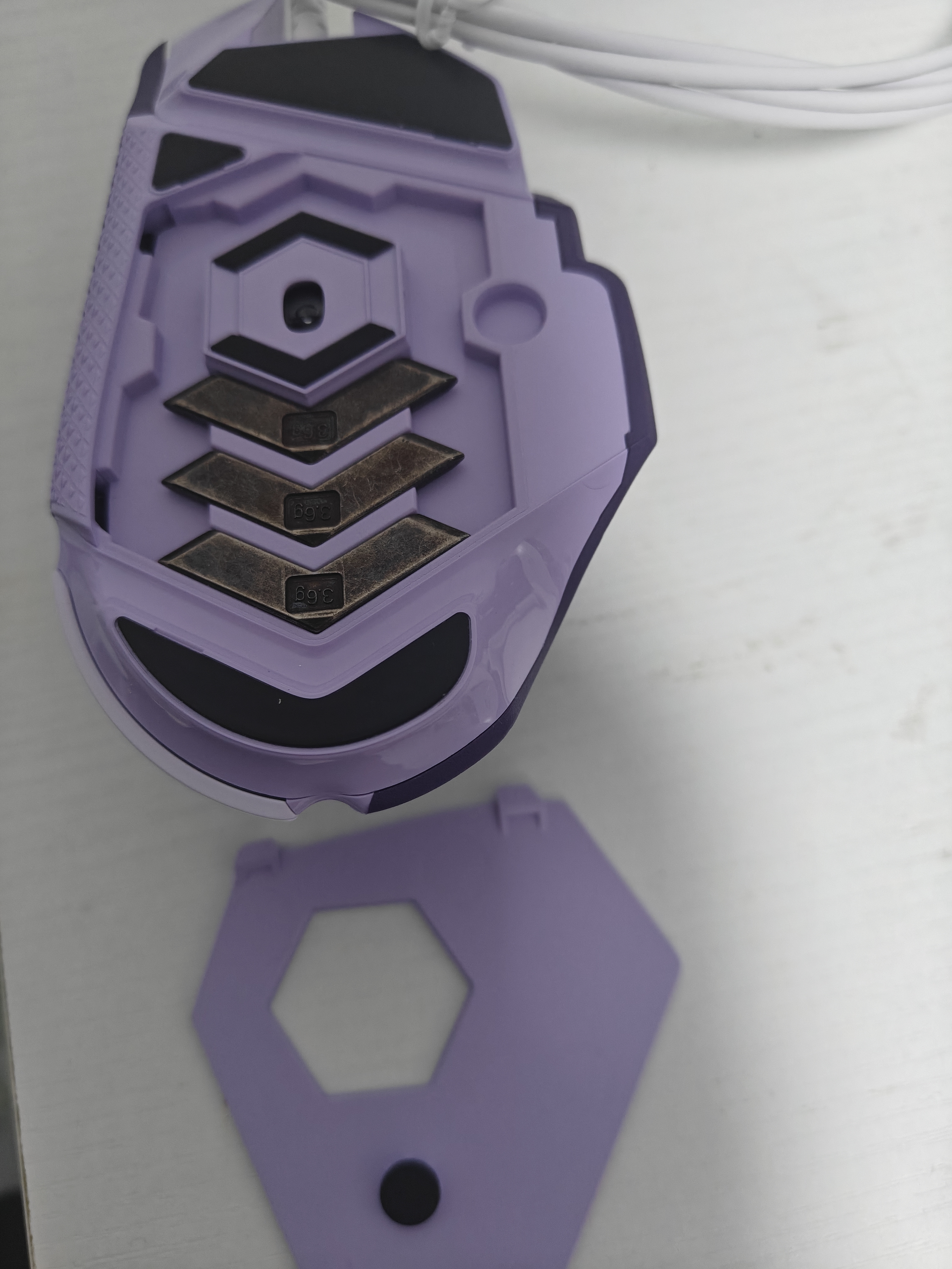 罗技（G） G502 HERO主宰者 有线鼠标 游戏鼠标  g502hero  可配重HERO引擎 礼盒送男友 RGB炫彩灯光 G502H（阿卡丽贴纸） 实拍图