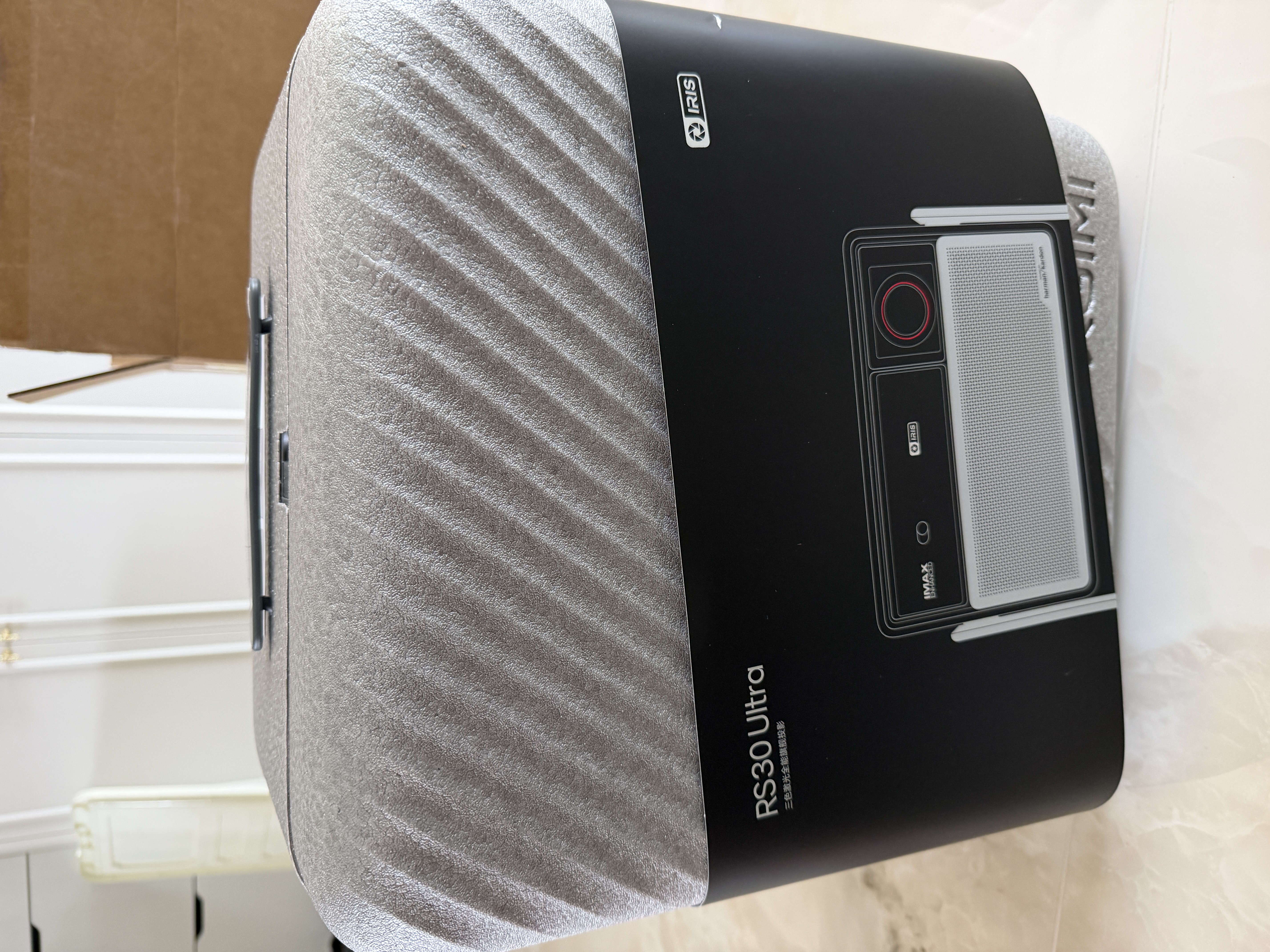 极米（XGIMI）RS30 Ultra 5200CVIA超亮 4K超清 投影仪家用纯三色激光变焦移轴投影机智能影院RS20升级国家补贴 实拍图