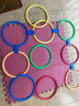 幼儿园教具儿童跳房子跳格子跳圈圈感统训练器材家用体育户外跳跃类玩具 中号10圈+10卡扣(直径28CM*送1个棉沙包) 实拍图