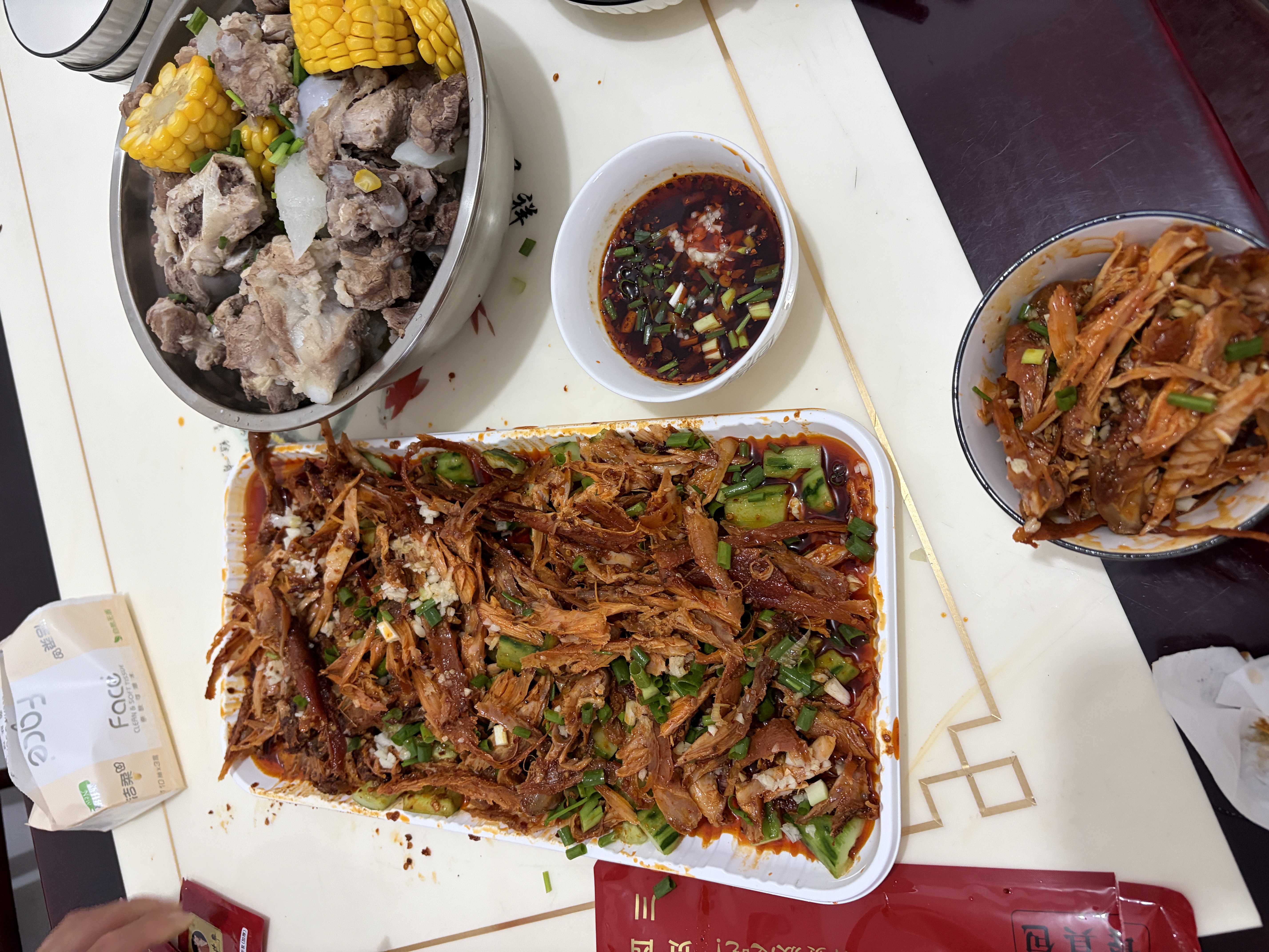 盐味故事盐帮手撕兔 旗舰款 1130克  开袋即食四川手撕兔自贡特产 （麻辣味）两袋手撕兔 实拍图