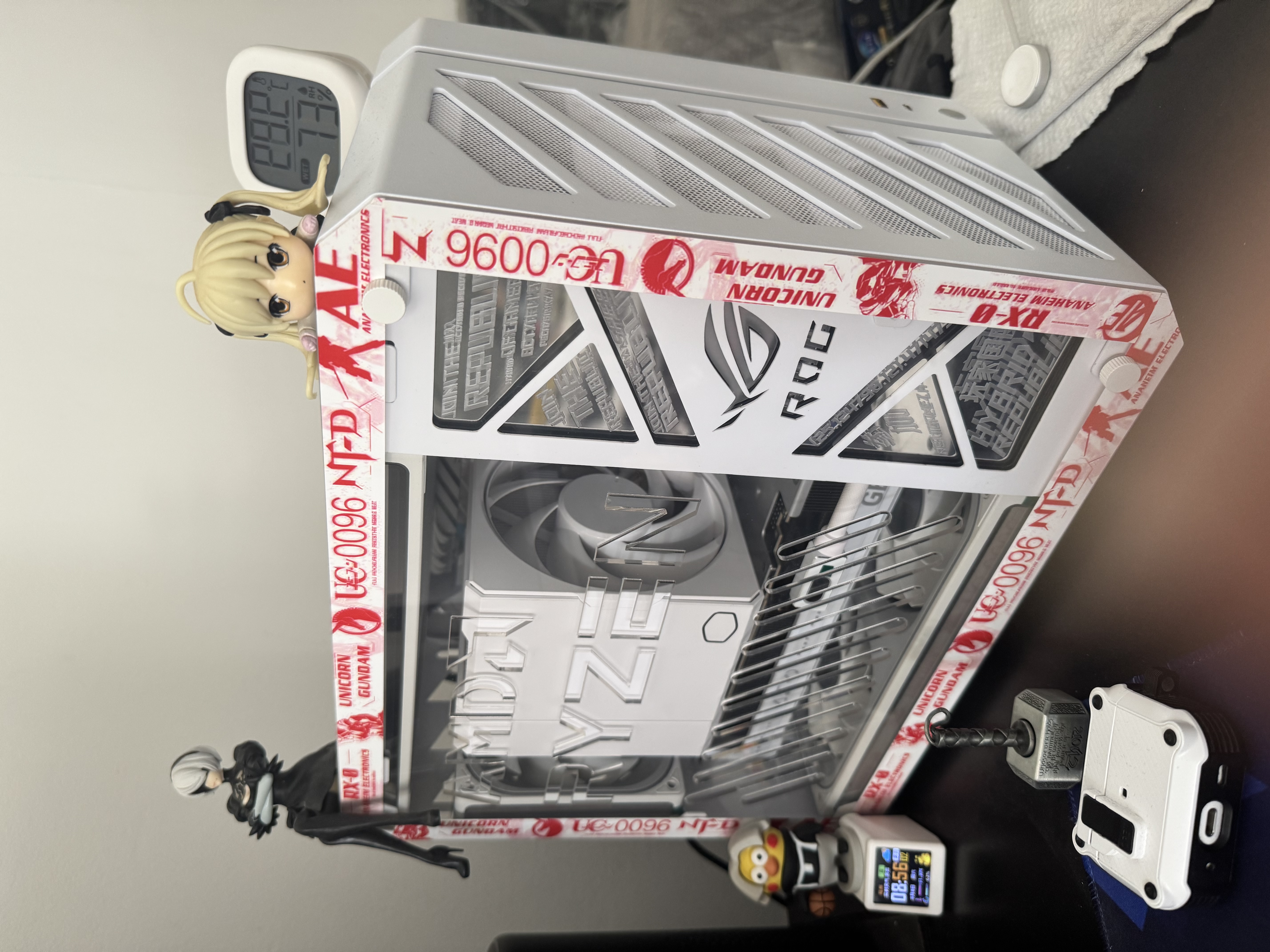 Thermaltake（Tt）额定850W 玲珑SFX 白色 电脑电源（原生PCIe5.1/ATX3.1规范/80PLUS金牌/全日系电容） 晒单实拍图