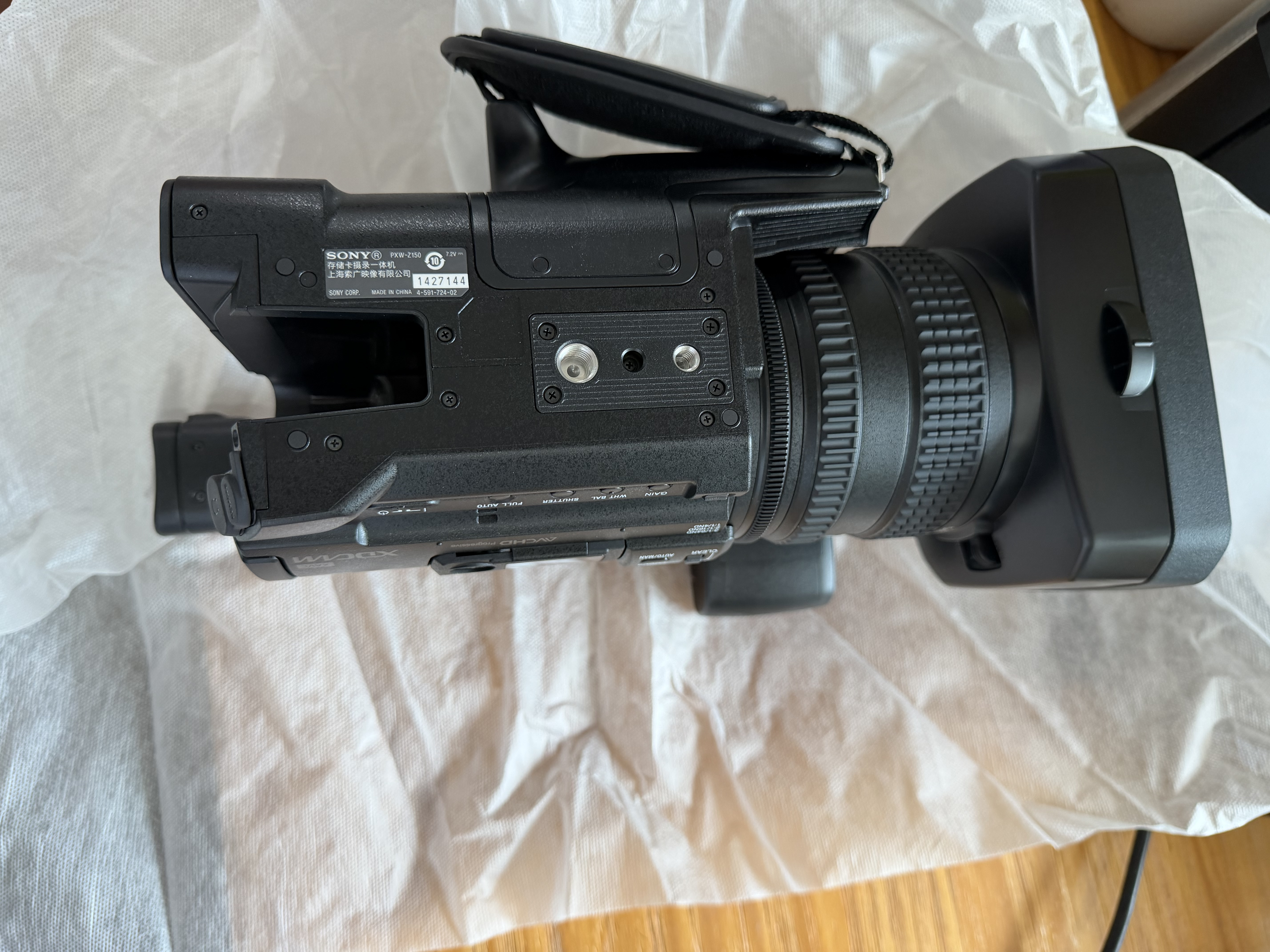 索尼（SONY）PXW-Z150 1英寸4K 手持广播级摄录一体机 2000万像素/WIFI NFC/红外夜视/高清120FPS/SDI+HDMI 实拍图