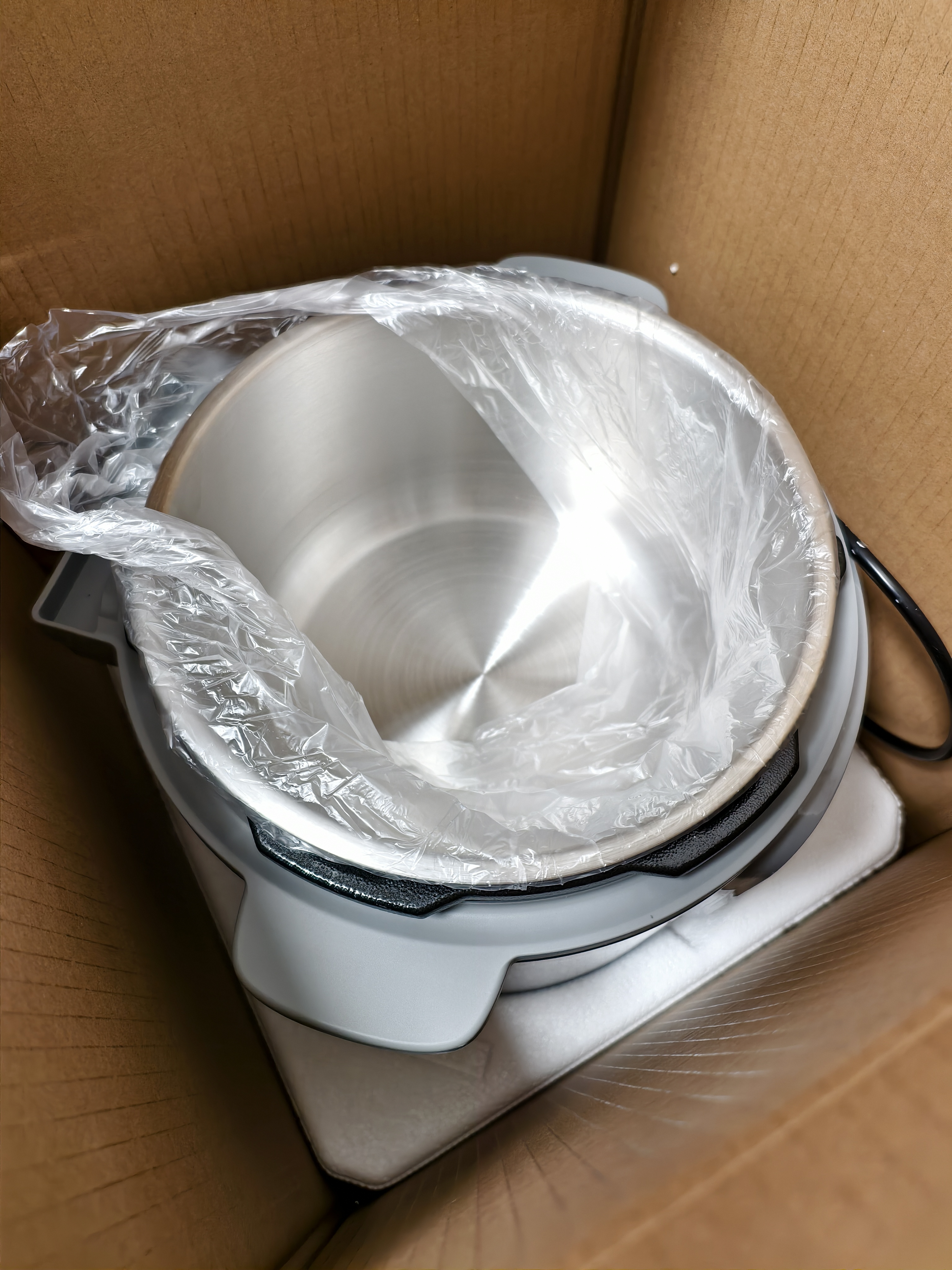美的（Midea）有钛青瓷0涂层营养蒸电压力锅5L 智能预约多功能一体高压电饭锅MY-E5811G家用4-6人开盖火锅电饭煲 实拍图