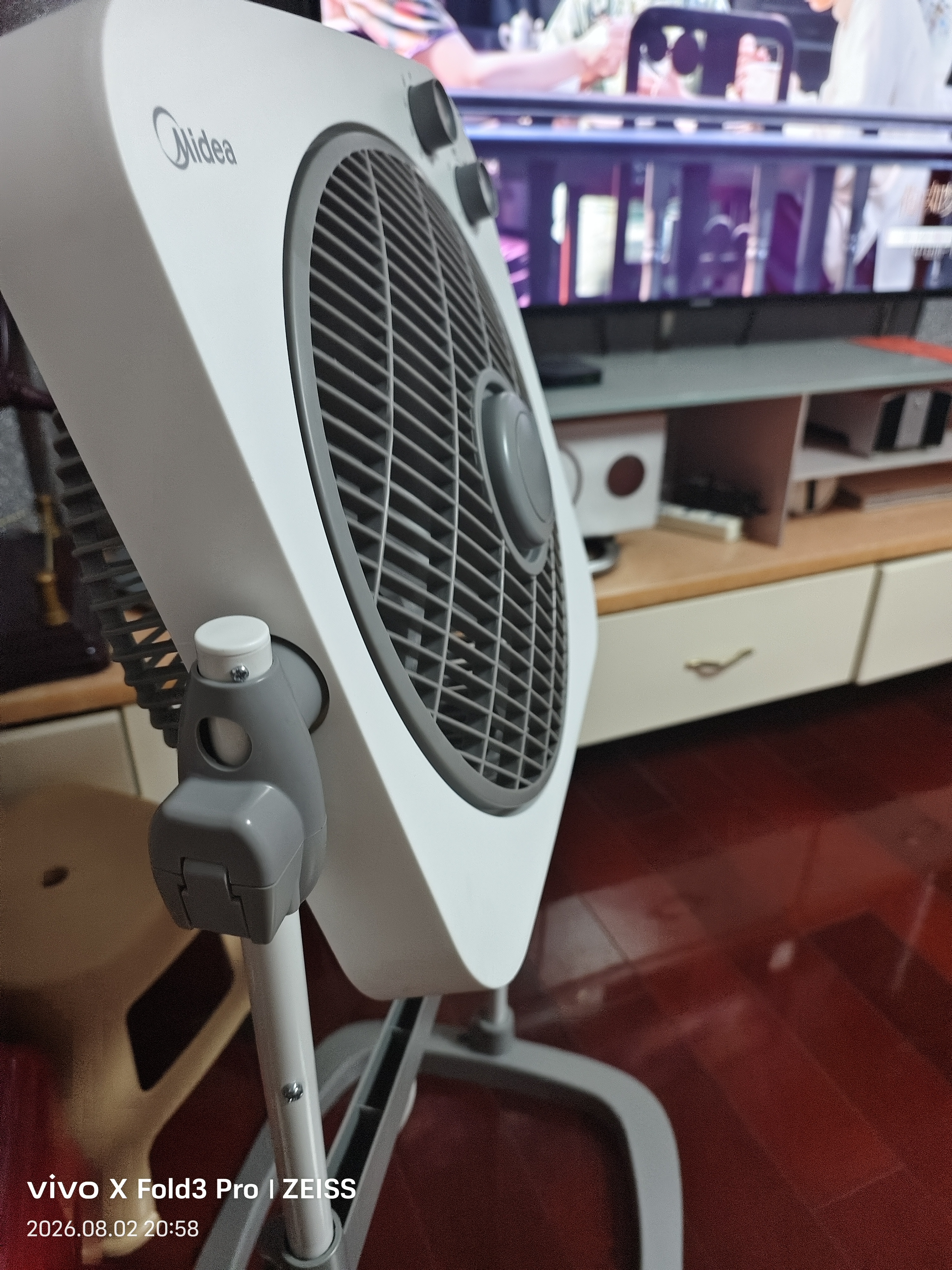 美的（Midea）电风扇 鸿运扇升降式家用立式落地扇转页扇宿舍卧室风扇定时五叶轻音节能电扇KYT30-23SJ 实拍图