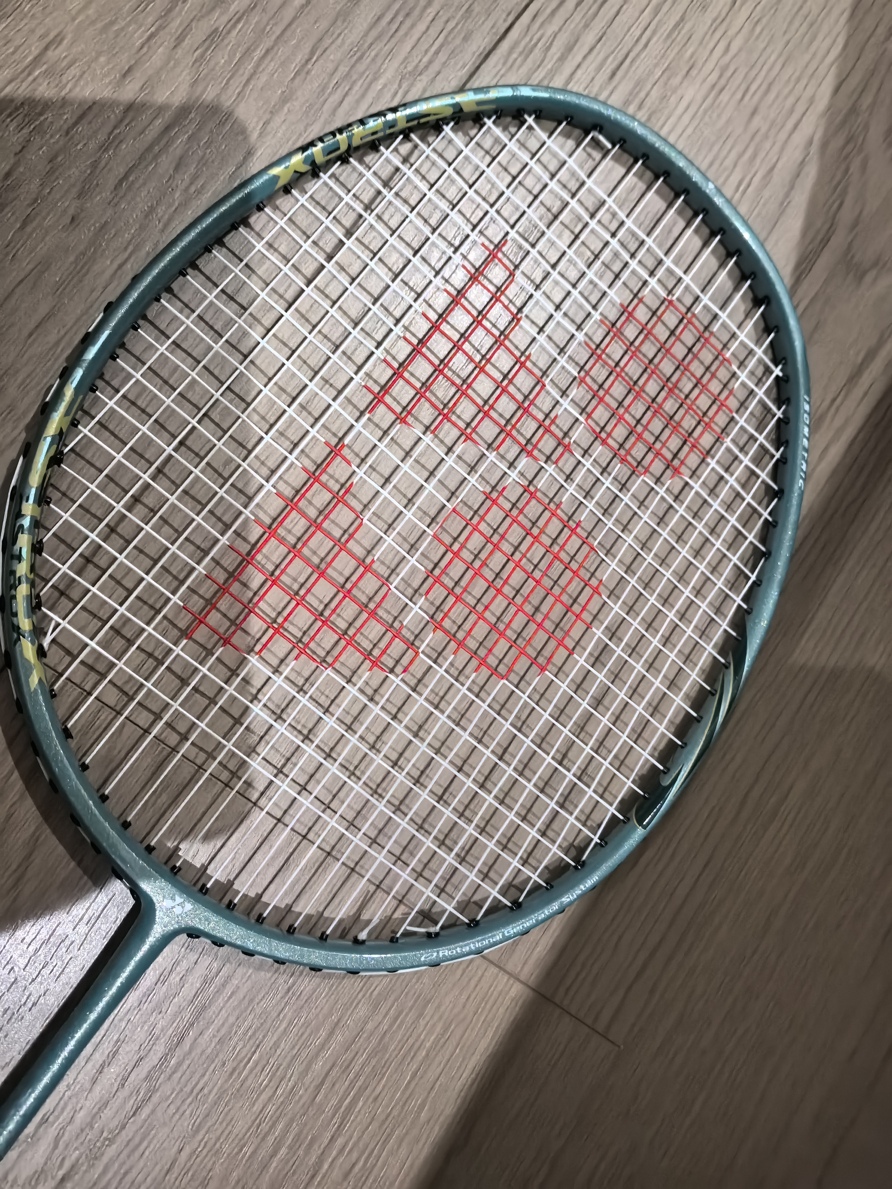 YONEX尤尼克斯羽毛球拍全碳素进攻单拍AX10GC橄榄绿4U已穿线附手胶 实拍图