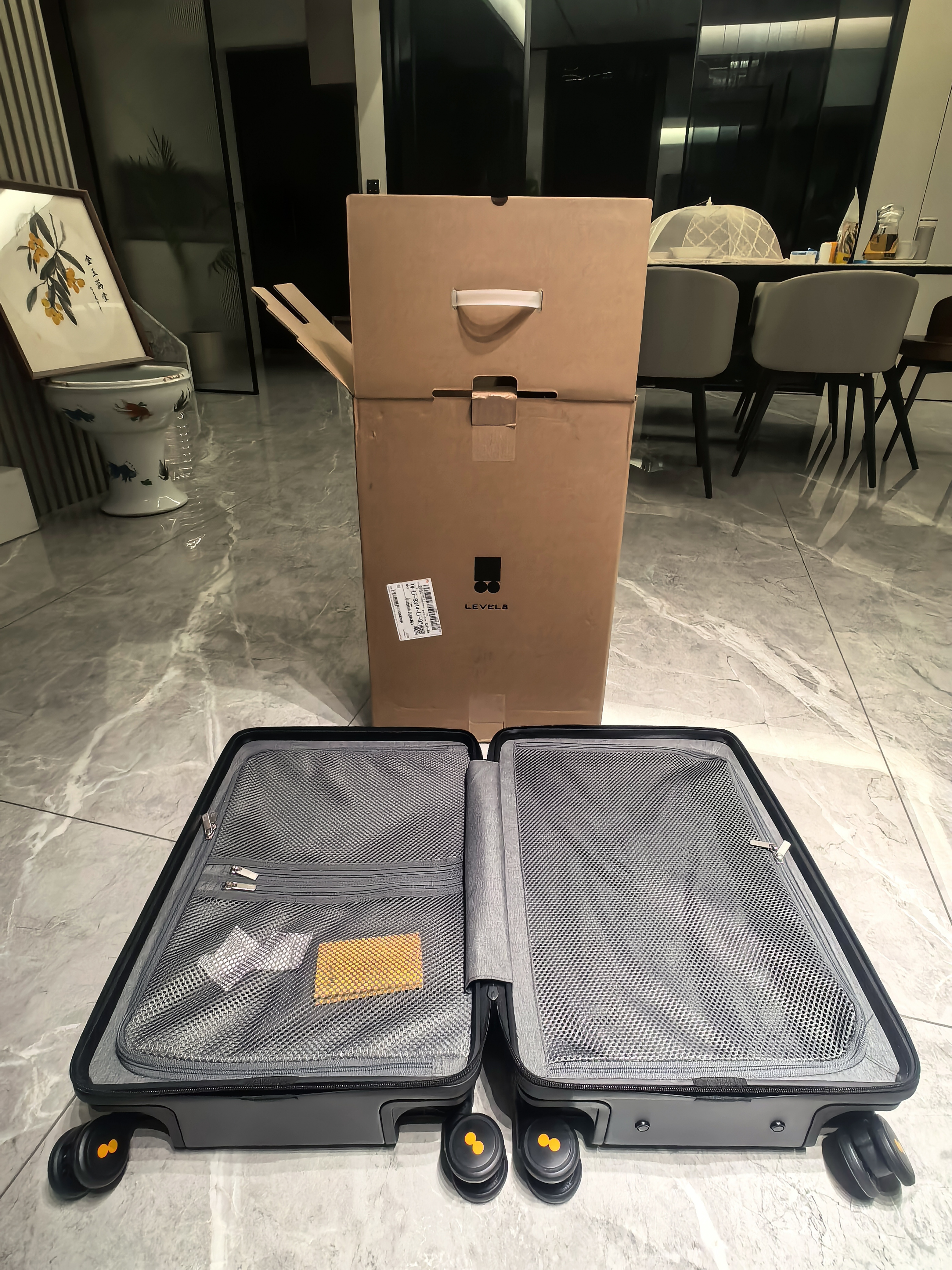 地平线8号（LEVEL8）行李箱男女密码学生登机箱20英寸旅行者系列经典PC万向轮拉杆箱灰 实拍图