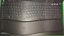 雷蛇（Razer）Pro Type Ergo 无线分体式键盘 人体工学 三模连接 超薄键帽 AI提示 RGB灯效 高效办公 游戏键盘 实拍图