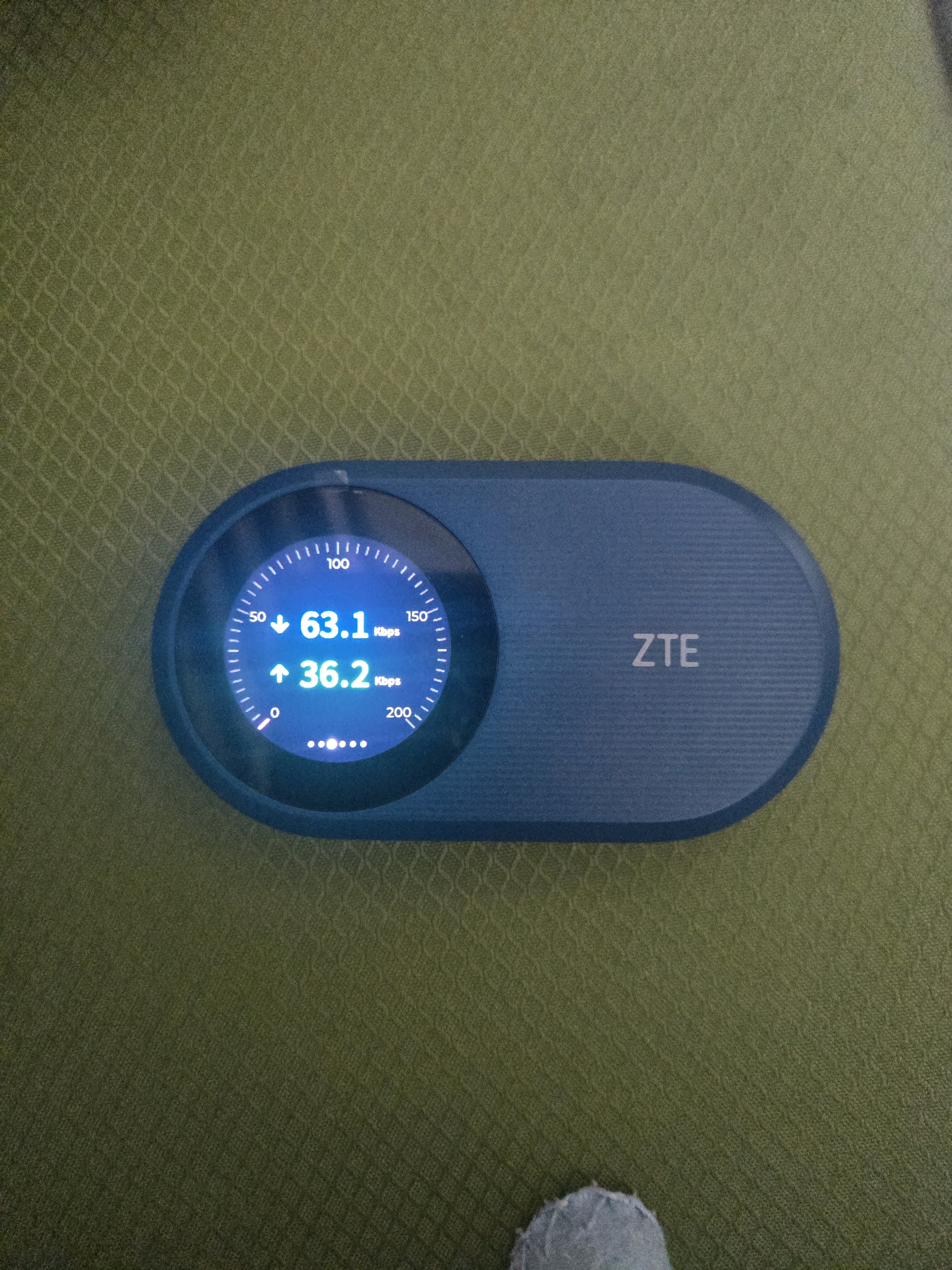 中兴u10s pro随身wifi6可插卡支持5G 4G设备移动随行路由器全网通热点便携式无线上网卡通用流量 U10S Pro蓝色【智能彩屏 多网通WiFi6】 实拍图