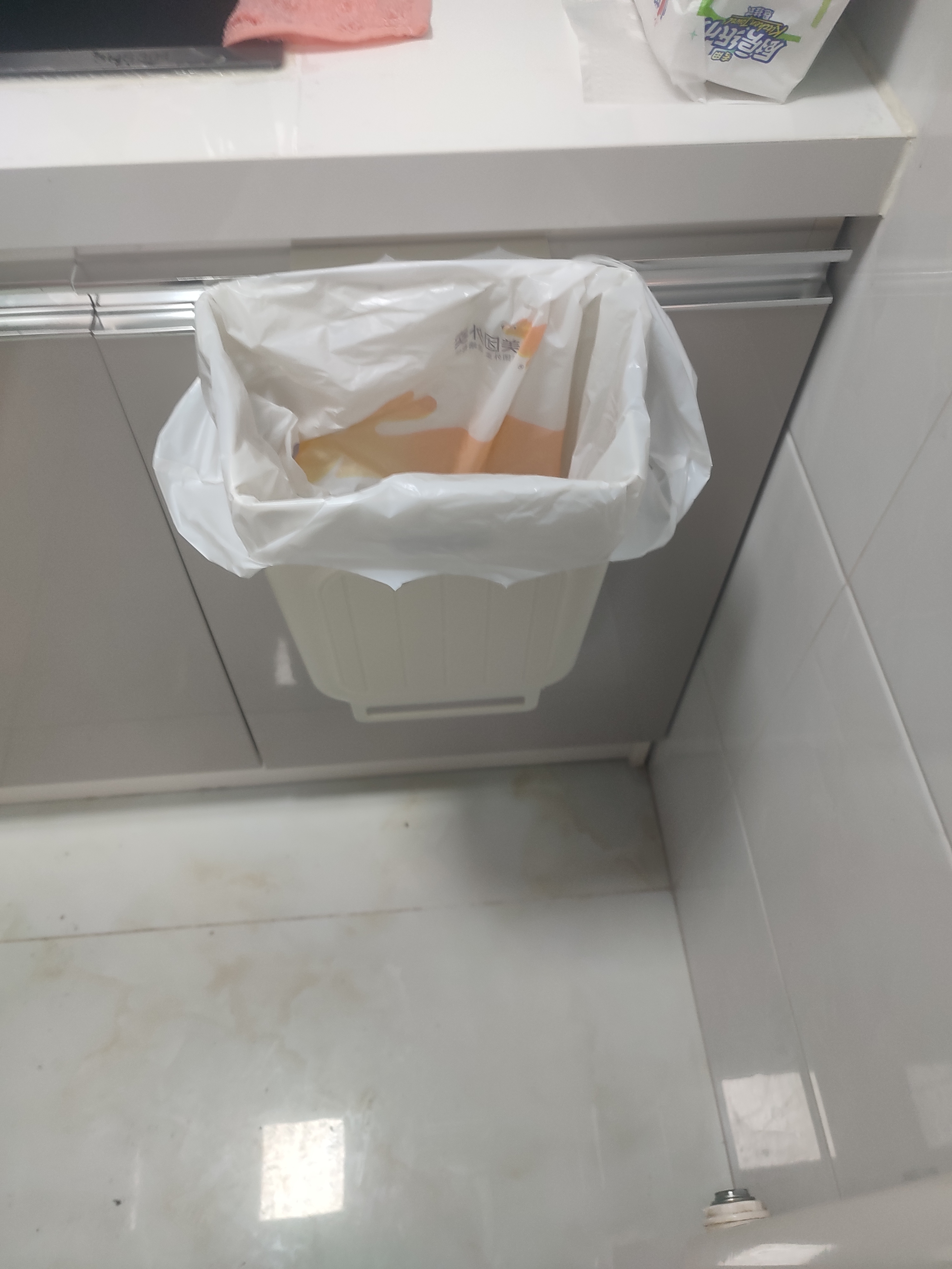 百家好世折叠壁挂垃圾桶无盖10L大号折叠橱柜门壁挂式卫生间收纳纸篓 实拍图