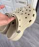 卡骆驰（CROCS）白鹿同款云朵洞洞鞋|206750 骨白色-2Y2 39(250mm) 实拍图