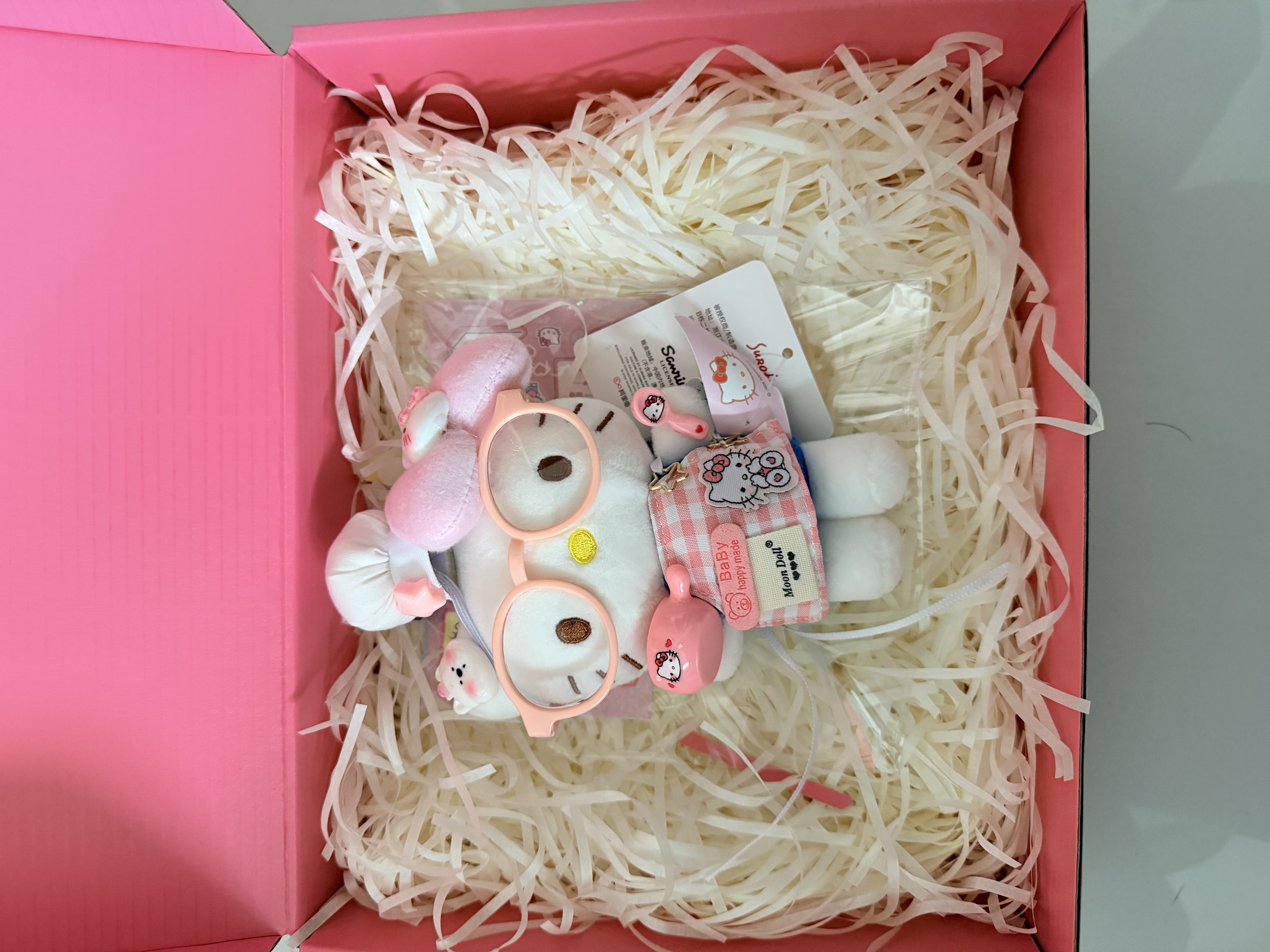 正版hellokitty包包挂件毛绒玩偶生日礼物送女生闺蜜圣诞节礼物 【礼盒款】小粉厨师kitty（正版有防伪） 实拍图