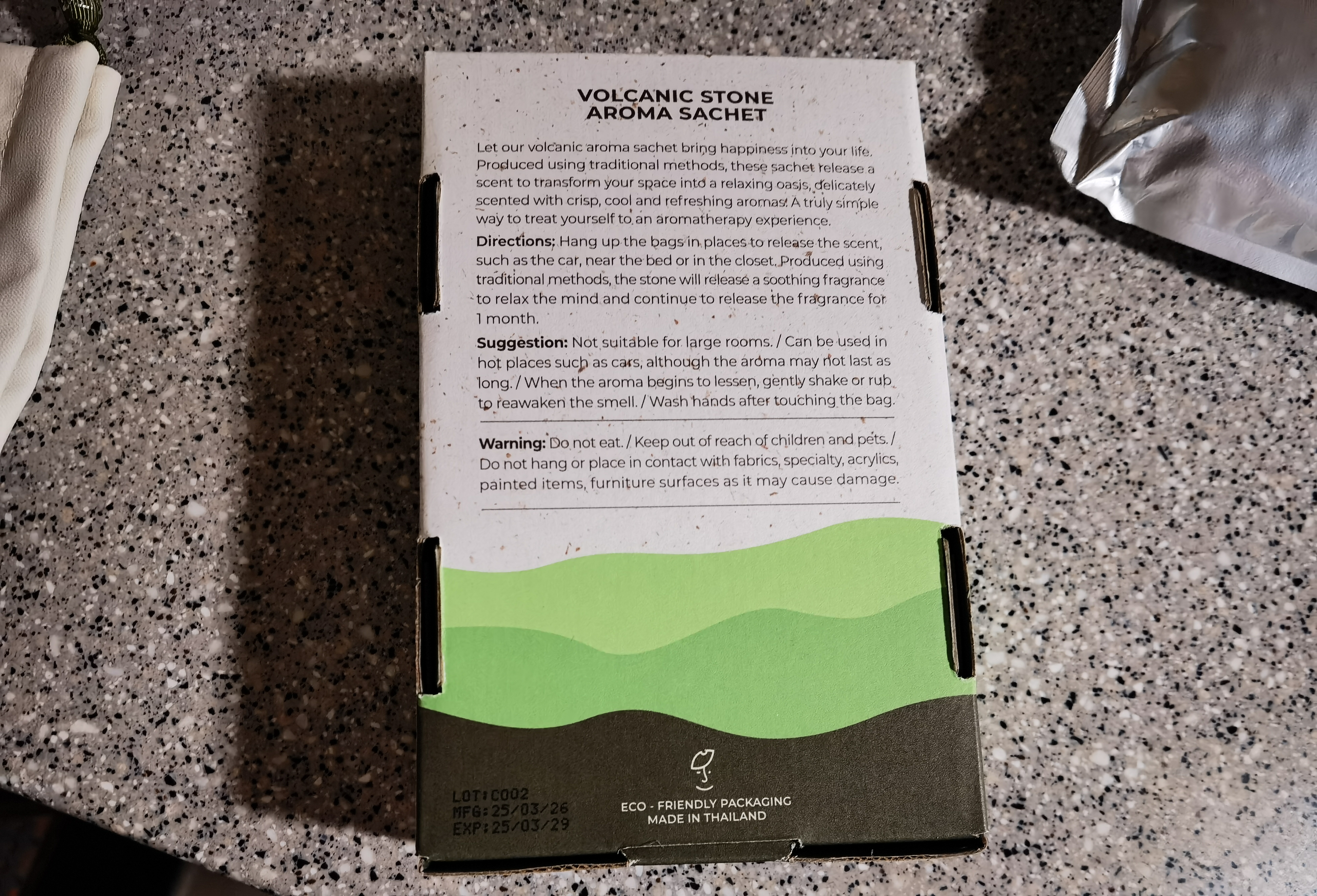 普达湾（PHUTAWAN）泰国雪松小苍兰火山岩衣柜香薰车载香包香囊伴手礼车挂中秋节礼物 实拍图