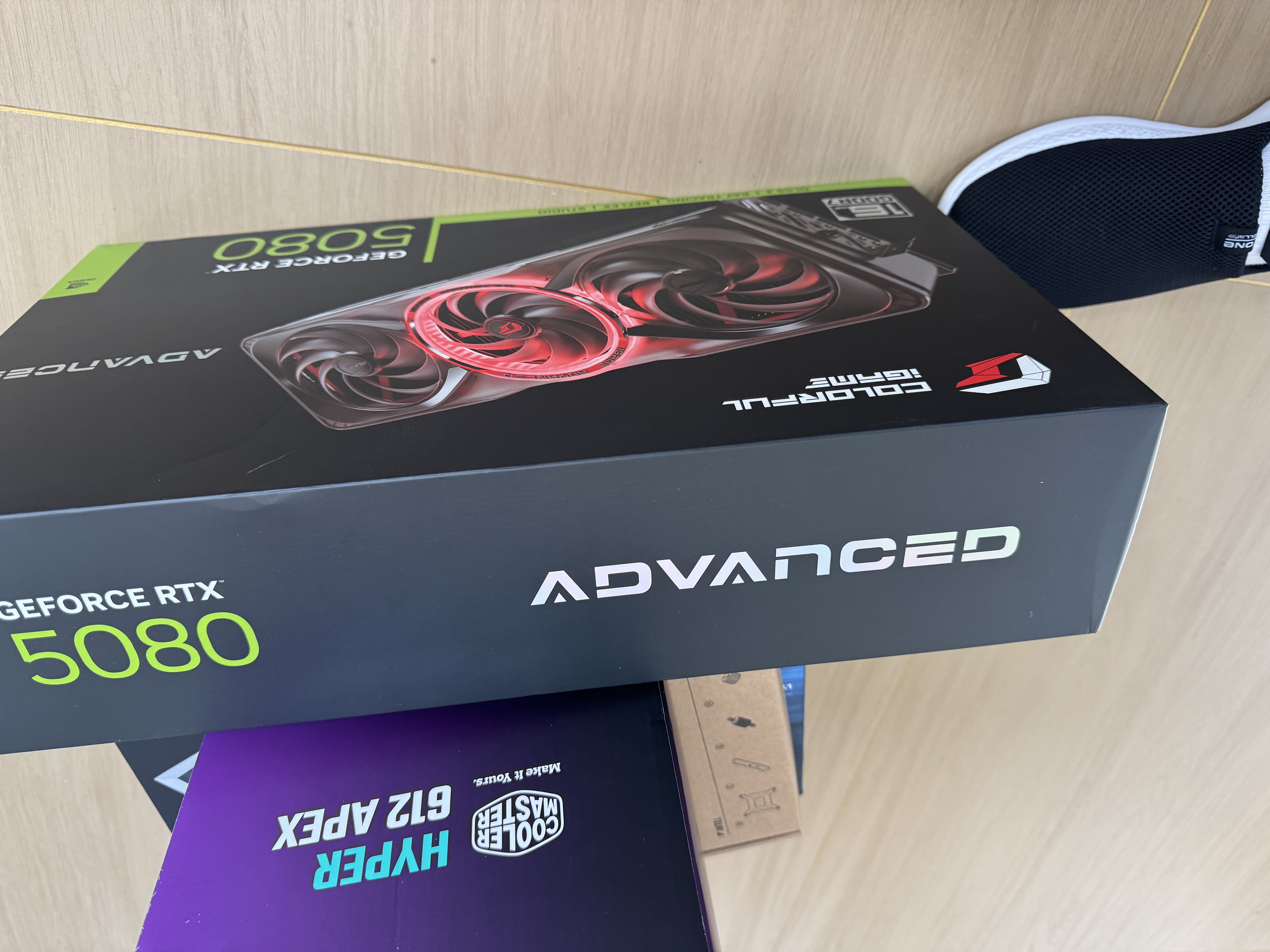 七彩虹（Colorful）iGame GeForce RTX 5080 Advanced OC 16GB OpenClaw小龙虾电脑显卡 实拍图