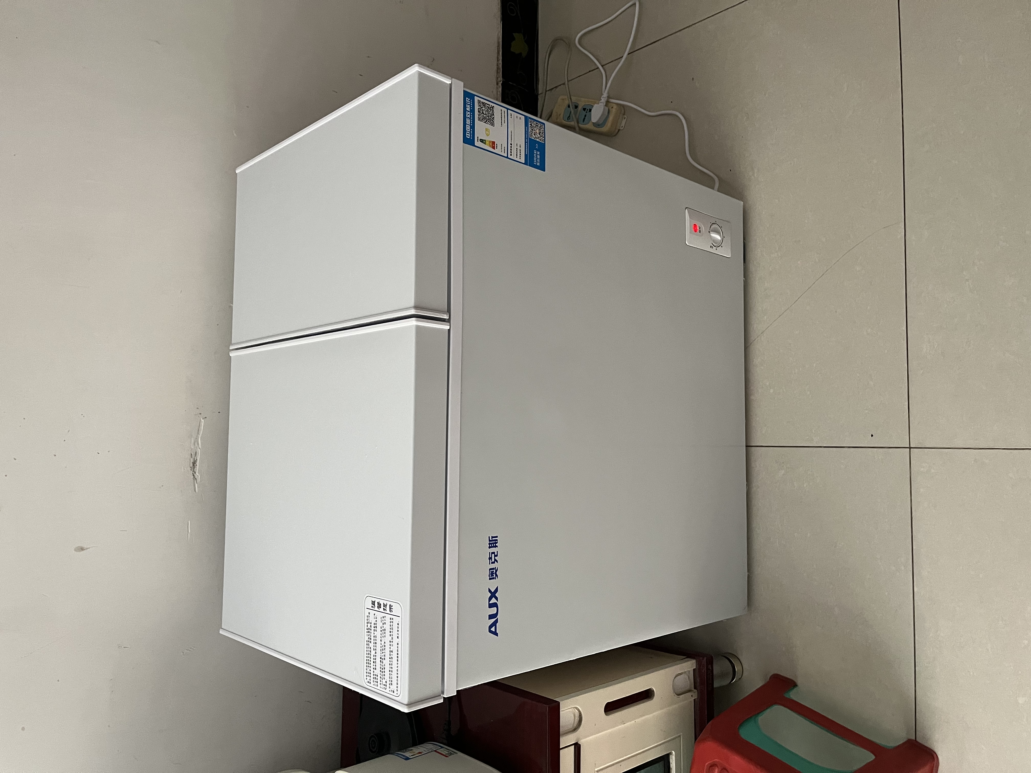 奥克斯（AUX）双温小冰柜家用小型 家用商用冷藏冷冻保鲜两用冰柜小型冷柜 109升【双温分储 节能低噪】可囤230斤肉 实拍图