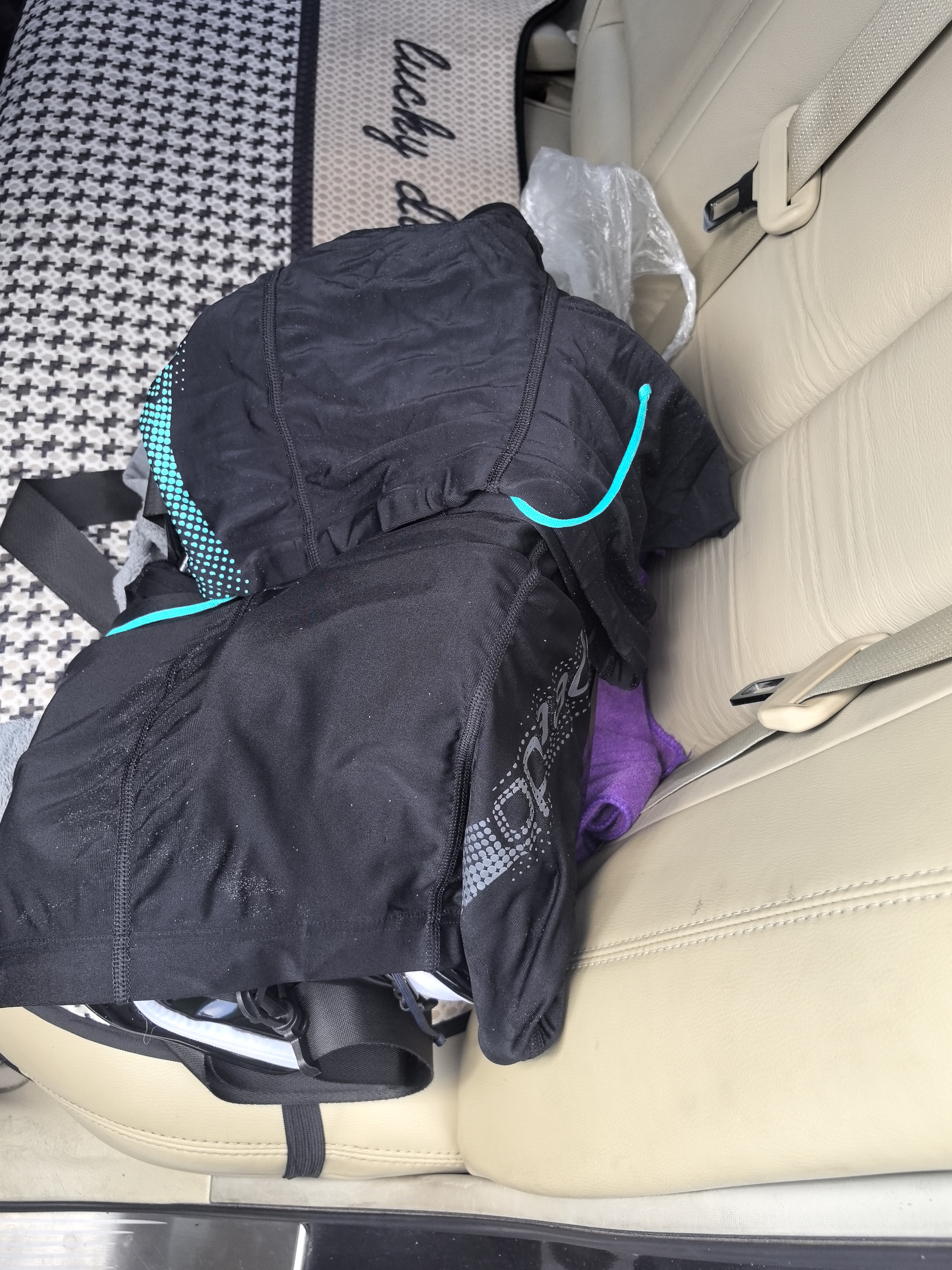 速比涛（Speedo）泳裤男专业游泳训练抗氯速干高弹防晒贴合平角泳裤 黑/灰色 34 实拍图