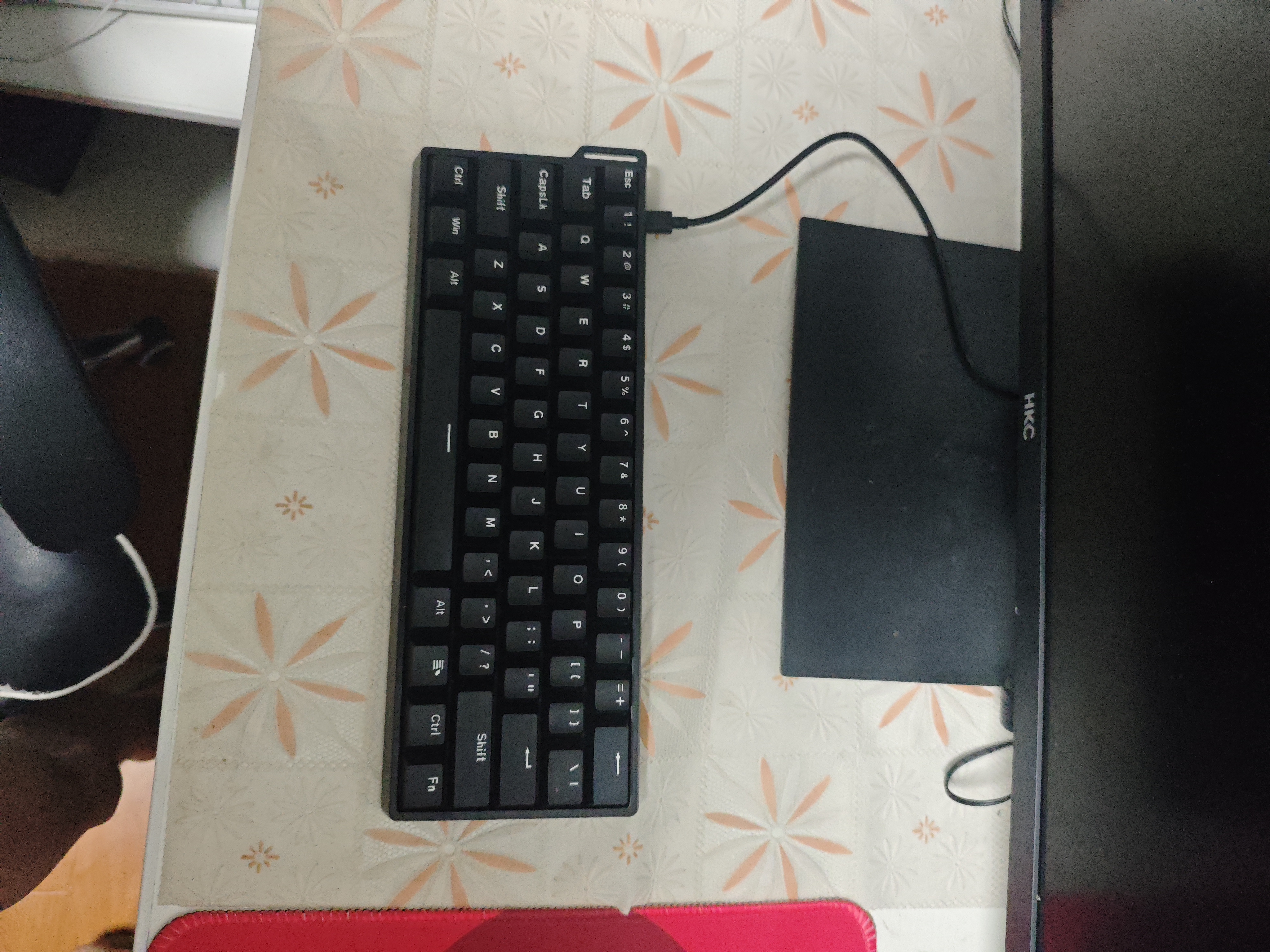 狼蛛（AULA）WiN 60/68HE磁轴键盘 RT电竞游戏客制化机械键盘有线 网页驱动 60键 8K回报率爱心蝴蝶ace无畏契约 WiN 60HE 标准版【灰木磁轴 有线 实拍图