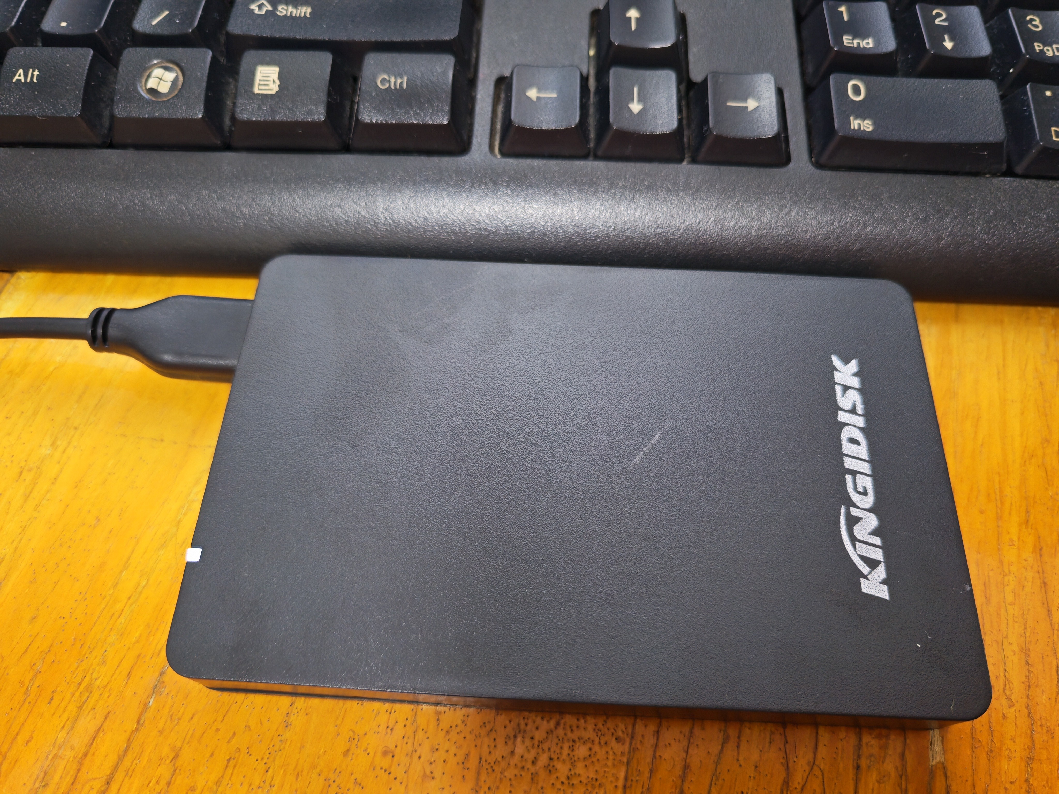 黑甲虫 (KINGIDISK) 1TB USB3.0 移动硬盘  H系列  2.5英寸 磨砂黑 简约便携 商务伴侣 可加密 H100 实拍图