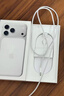Apple/苹果【点击“立即领取”享补贴】iPhone 17 Pro Max 256GB 银色 移动联通电信5G 双卡双待手机 实拍图