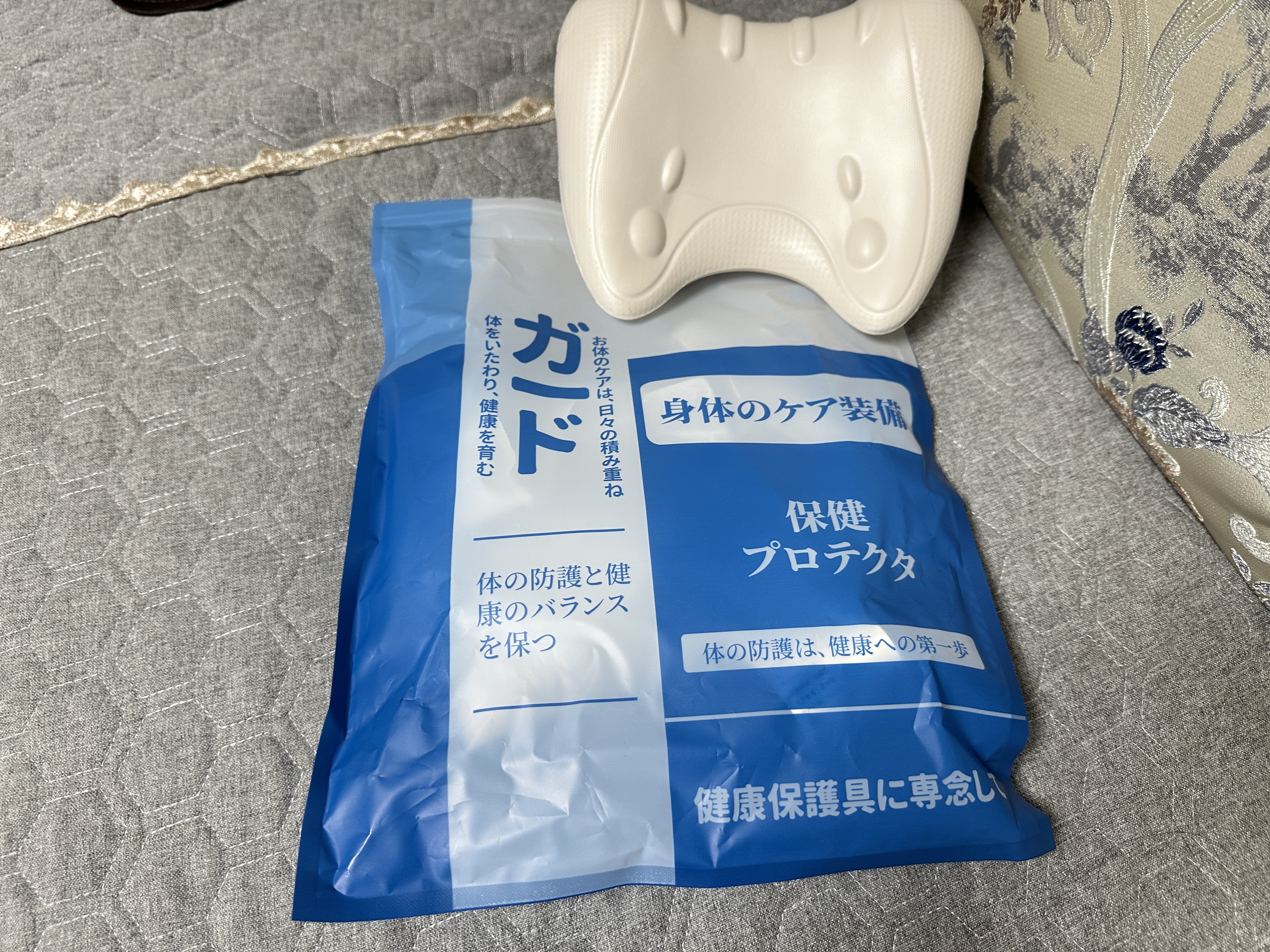 Mccofi日本医用O型颈椎枕反弓护颈椎牵引器肩颈按摩枕颈椎病专用枕头 实拍图