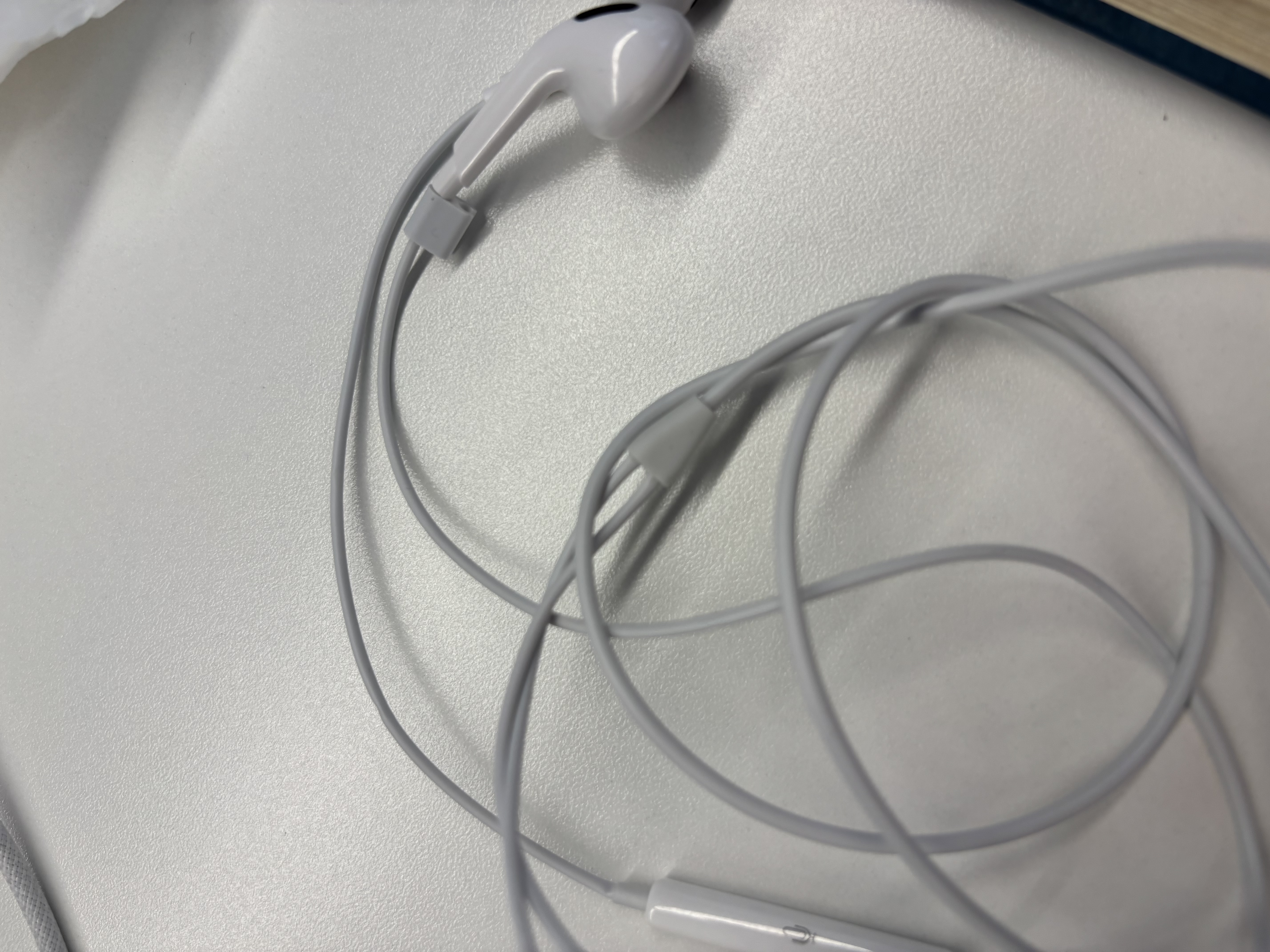 得力（deli）(deli)4个硅胶握笔护套 开学文具抑菌铅笔套 幼儿园小学生握姿矫正器宝宝写字姿势纠正器 生日 实拍图