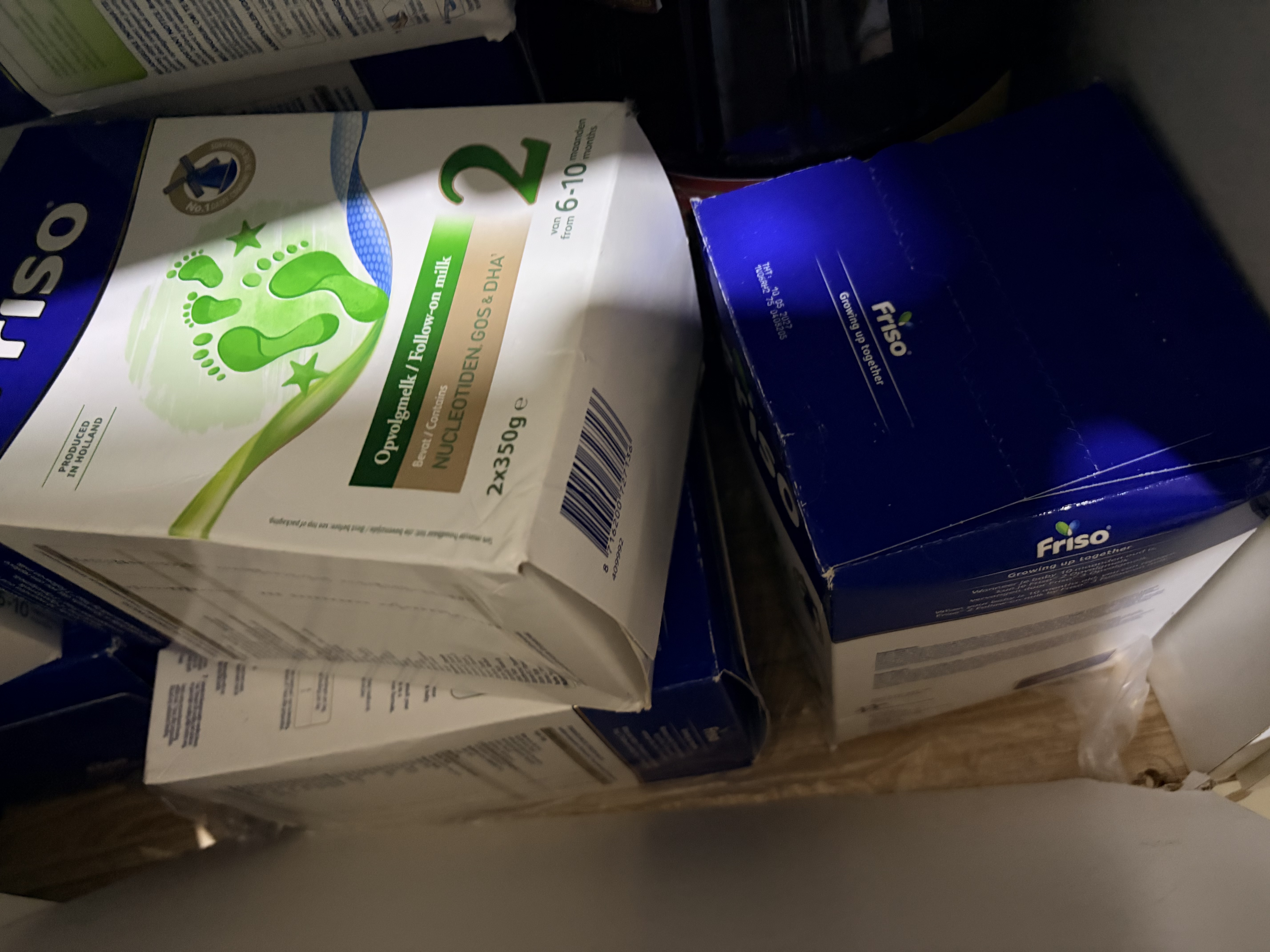 美素佳儿（Friso）荷兰版基础款婴幼儿配方奶粉 5倍DHA婴幼儿配方儿童牛奶粉 【转奶专属】荷兰白金S2 800g*2+400g 实拍图