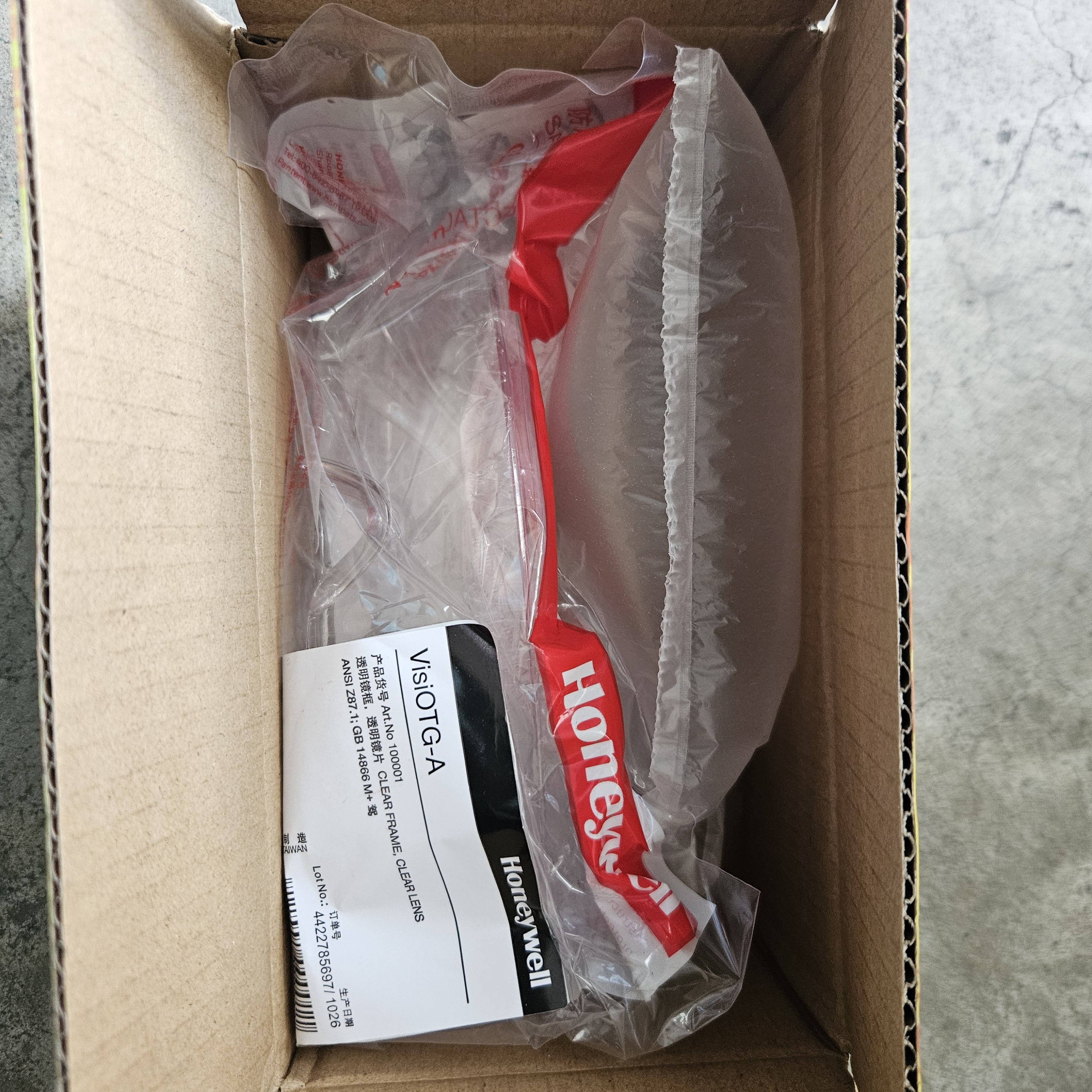 霍尼韦尔（Honeywell）防冲击眼镜VisiOTG-A透明防风沙尘抗冲击耐刮擦护目镜100001 实拍图