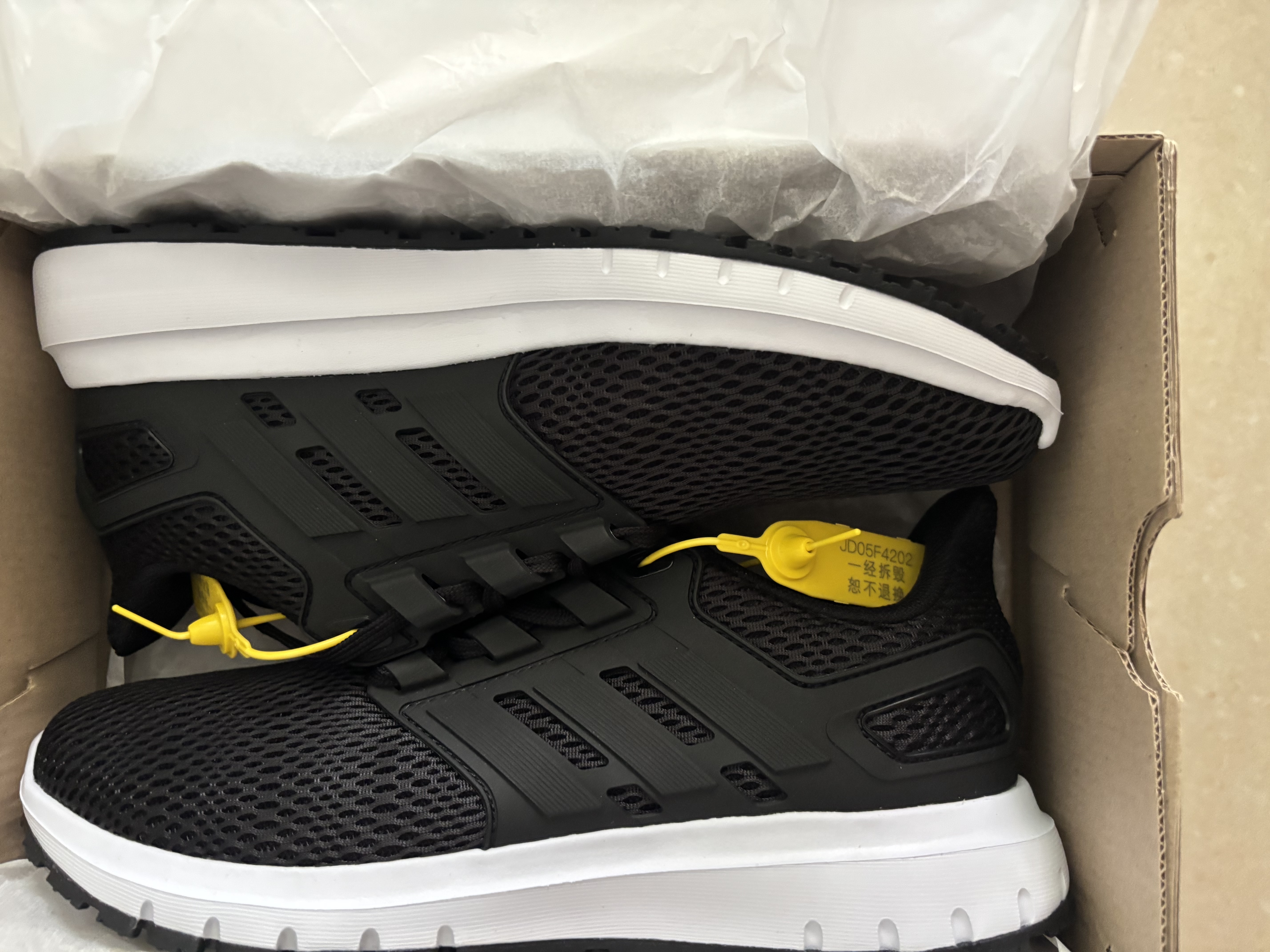阿迪达斯adidas女款网面透气跑步鞋训练备赛轻盈运动鞋 实拍图