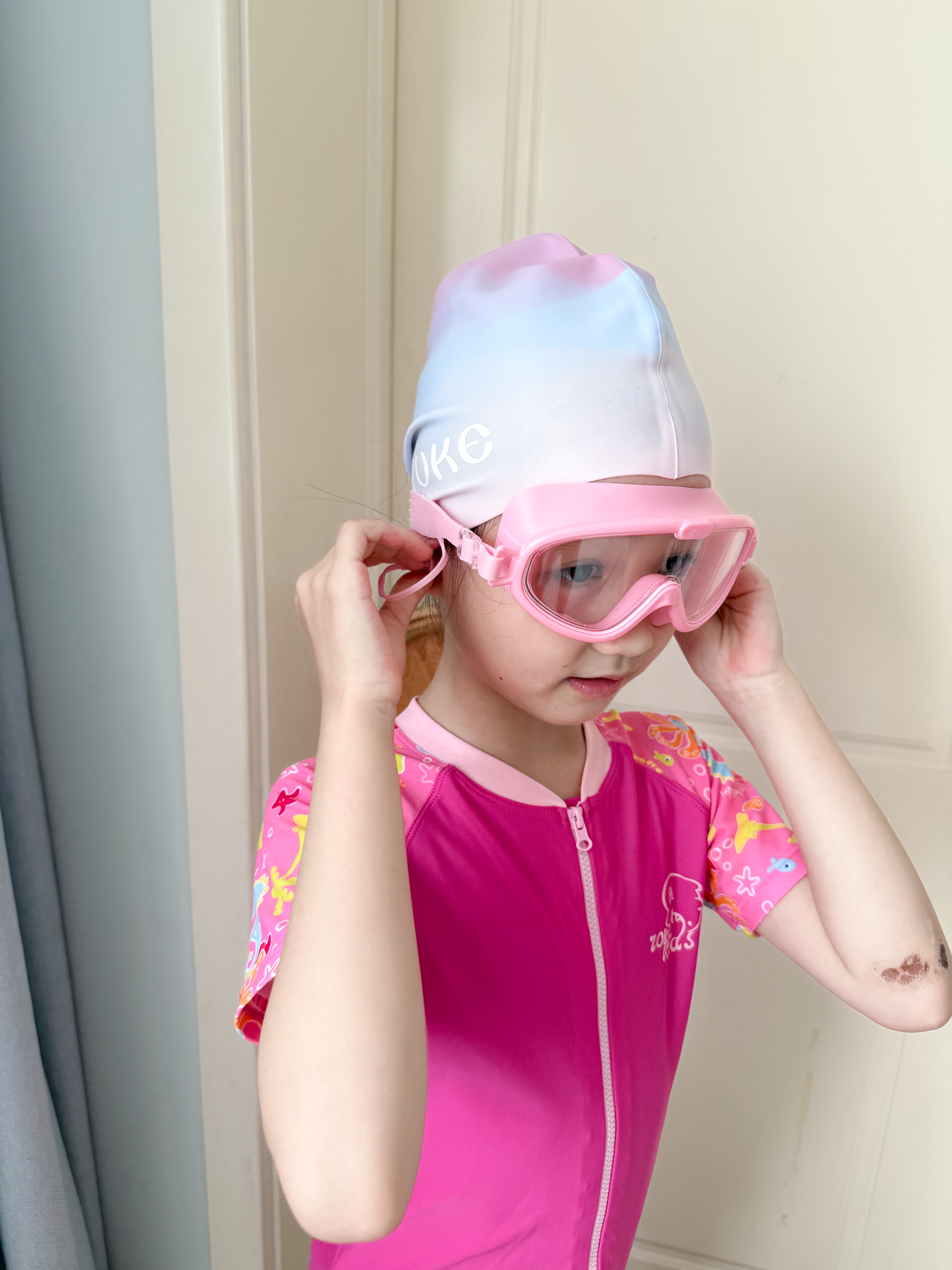 MAILE KID儿童泳镜女孩高清防水防雾专业潜水装备女童男童游泳眼镜泳帽套装 实拍图