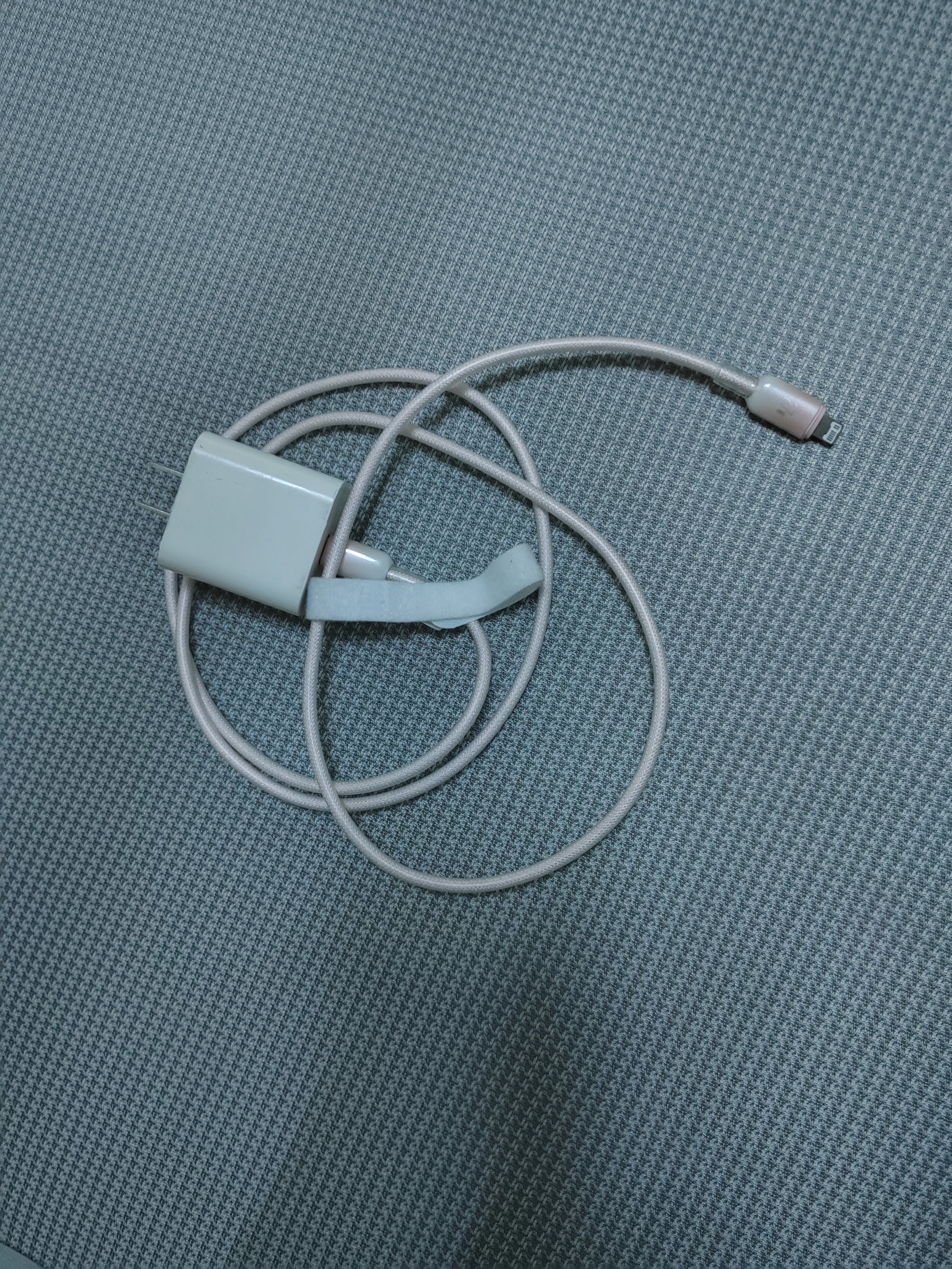 品胜苹果数据线PD27W快充Type-C充电器线转Lightning冰晶渐变 适用iPhone14/13/12/XR/8手机平板车载粉 实拍图